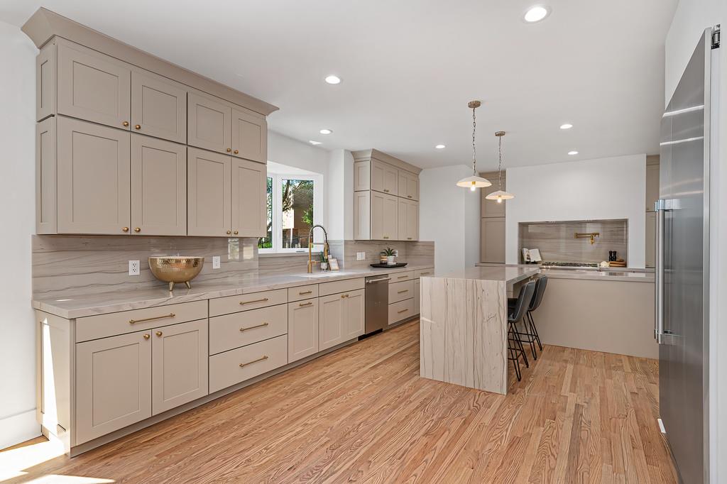 6275 Barcelona Court