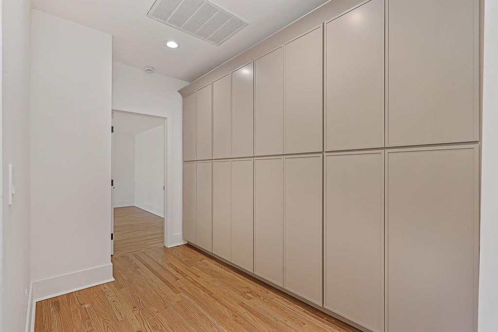 6275 Barcelona Court