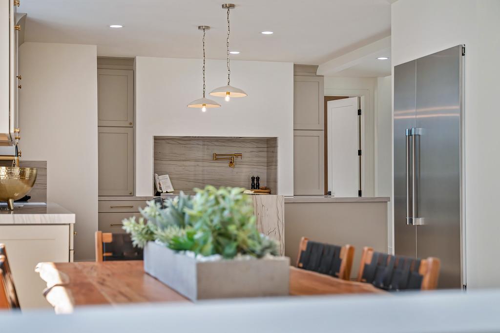 6275 Barcelona Court