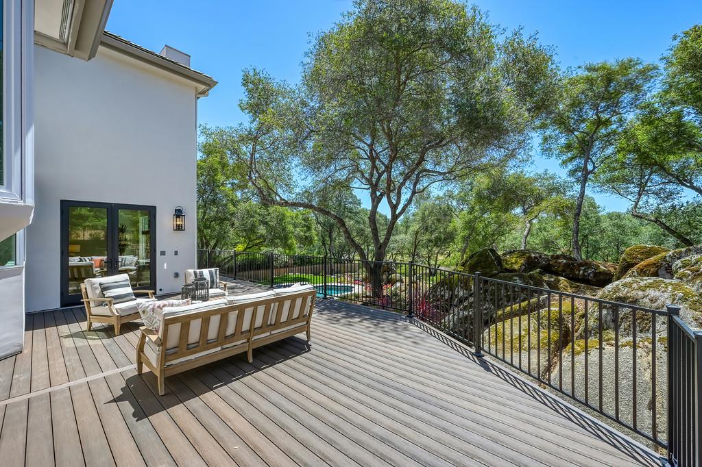 6275 Barcelona Court