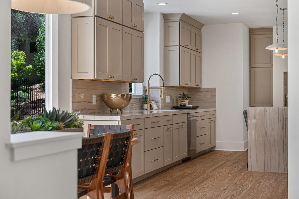 6275 Barcelona Court
