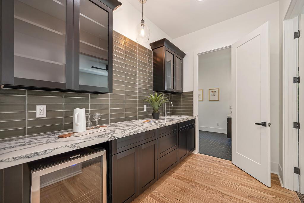 6275 Barcelona Court