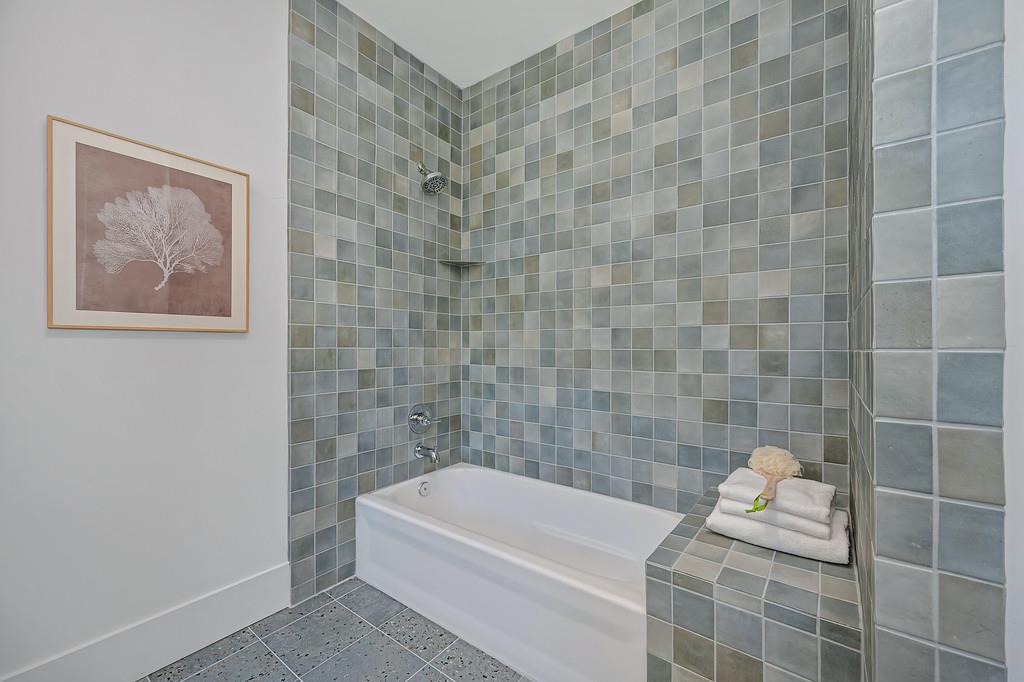 6275 Barcelona Court