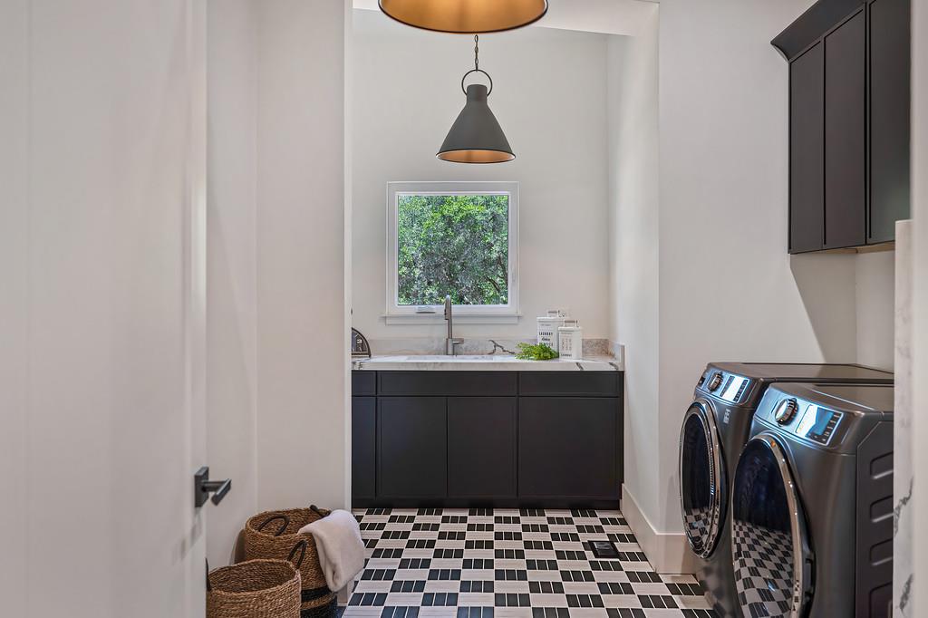 6275 Barcelona Court