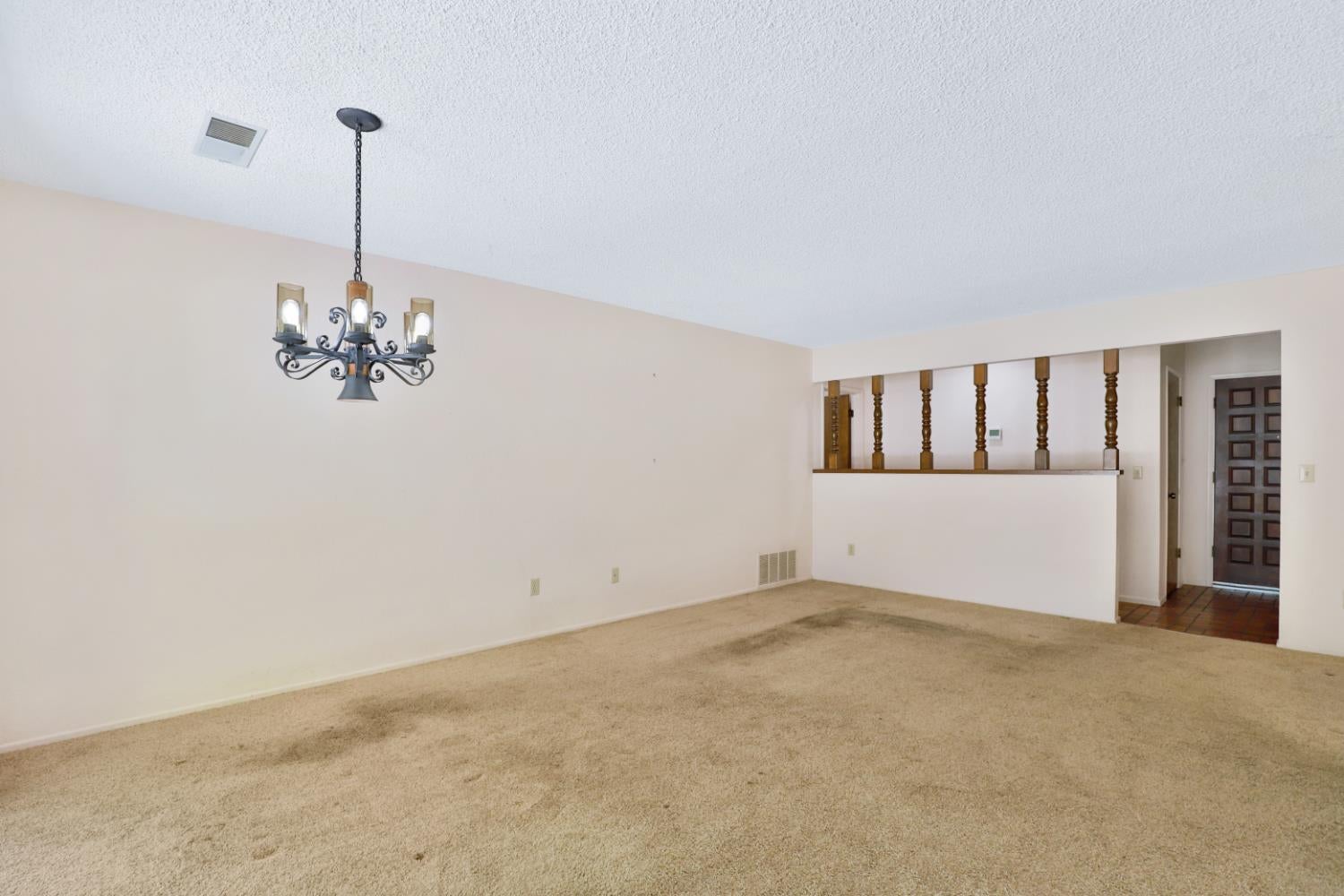 9695 Oak Leaf Way