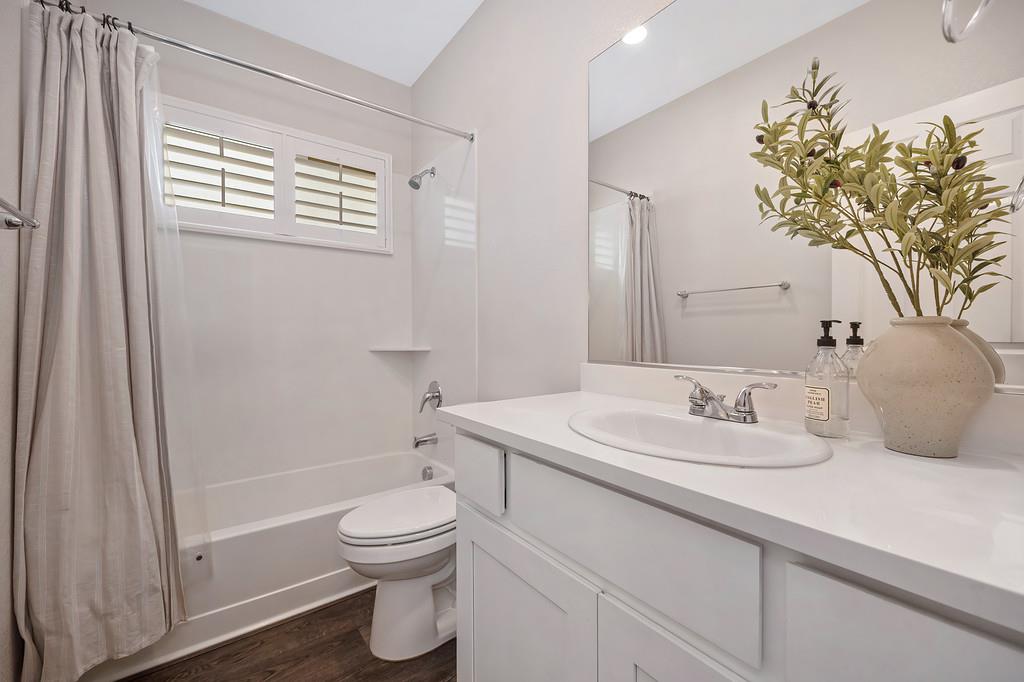 108 Le Bourget Circle