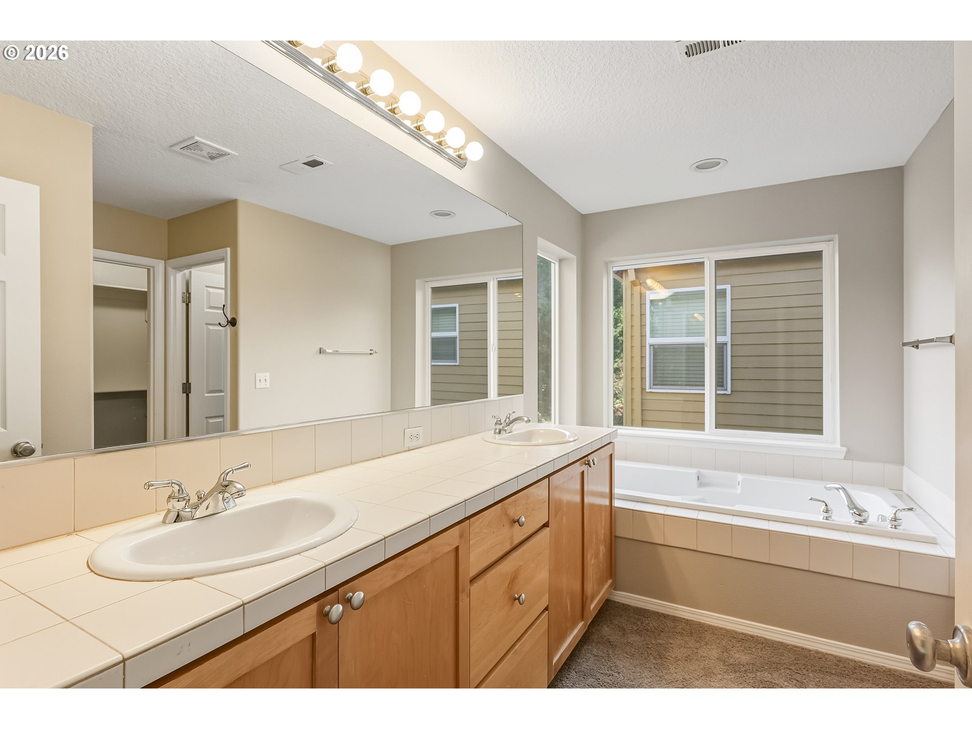 6258 SW FOUNTAIN GROVE TER