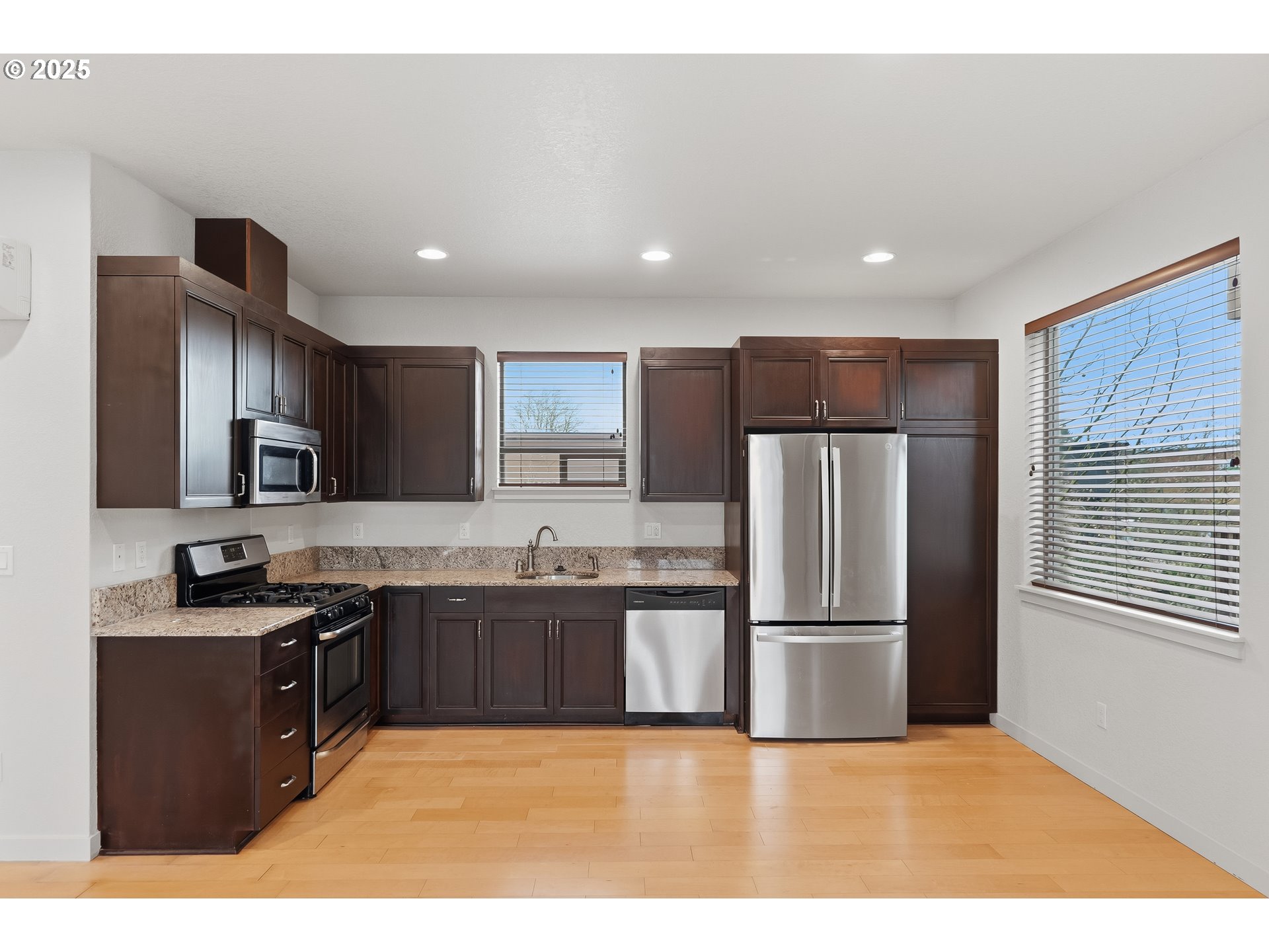 5216 NE GARFIELD AVE