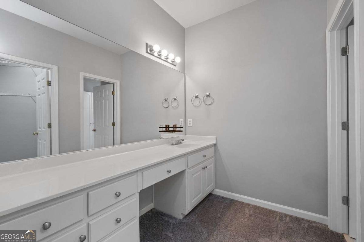 515 Oak Bridge Trail