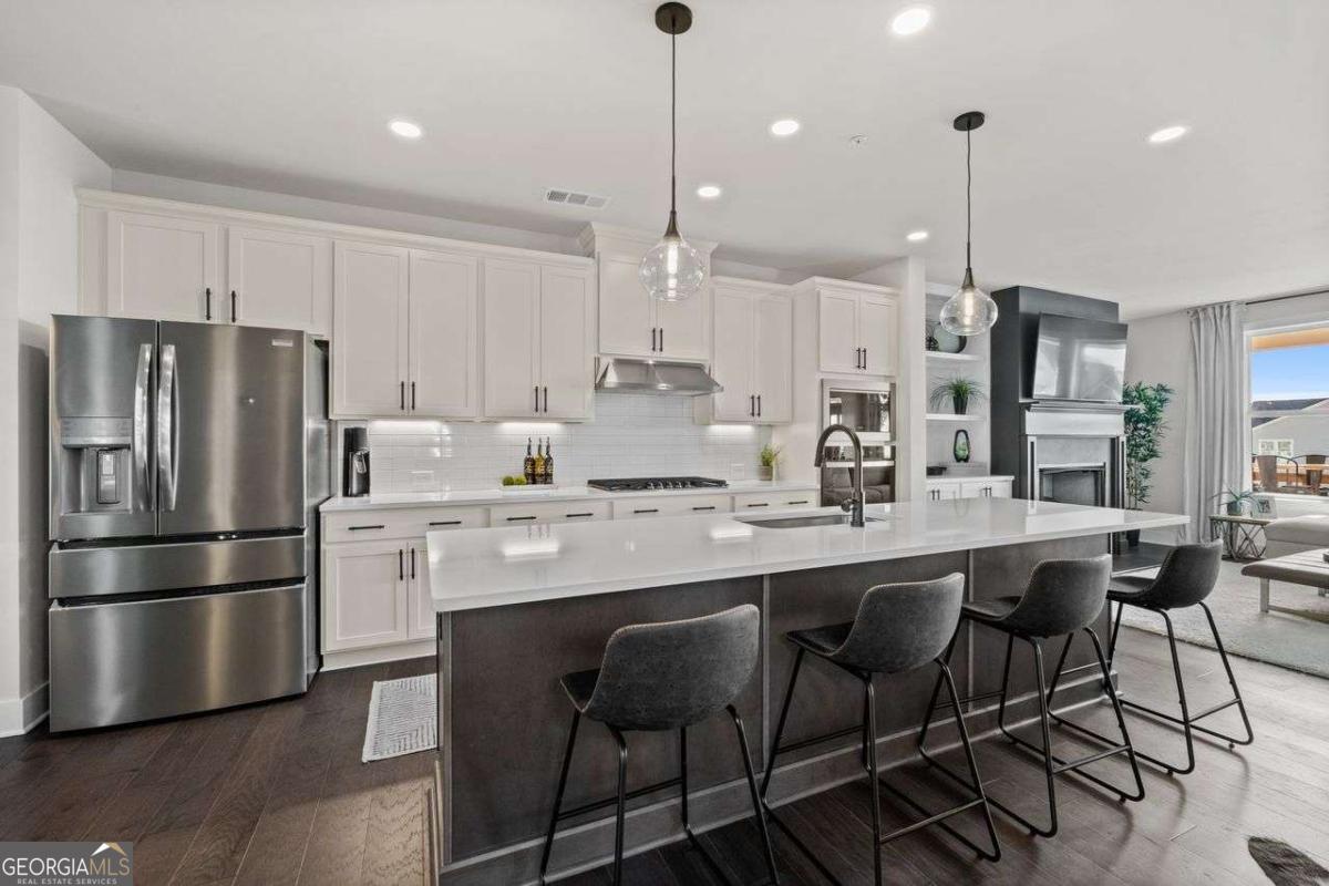 1204 Waterfall Court