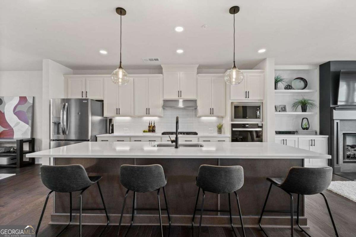 1204 Waterfall Court