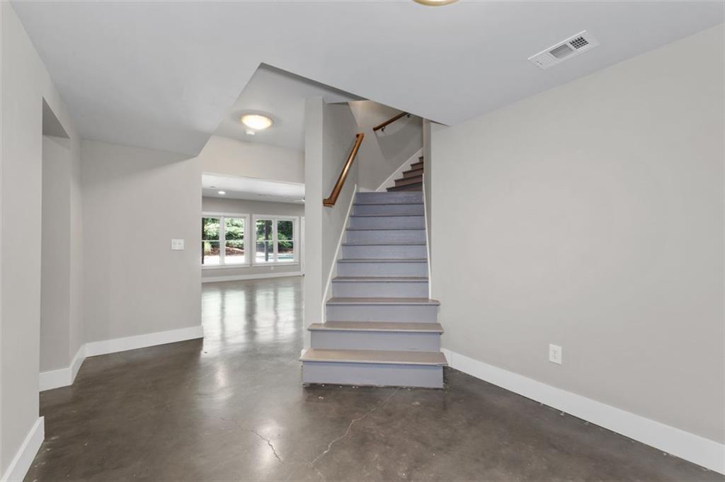 1650 Harvest Lane