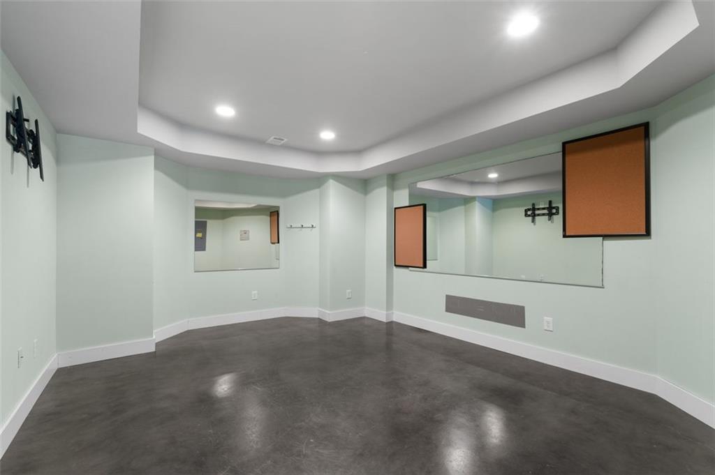 1650 Harvest Lane