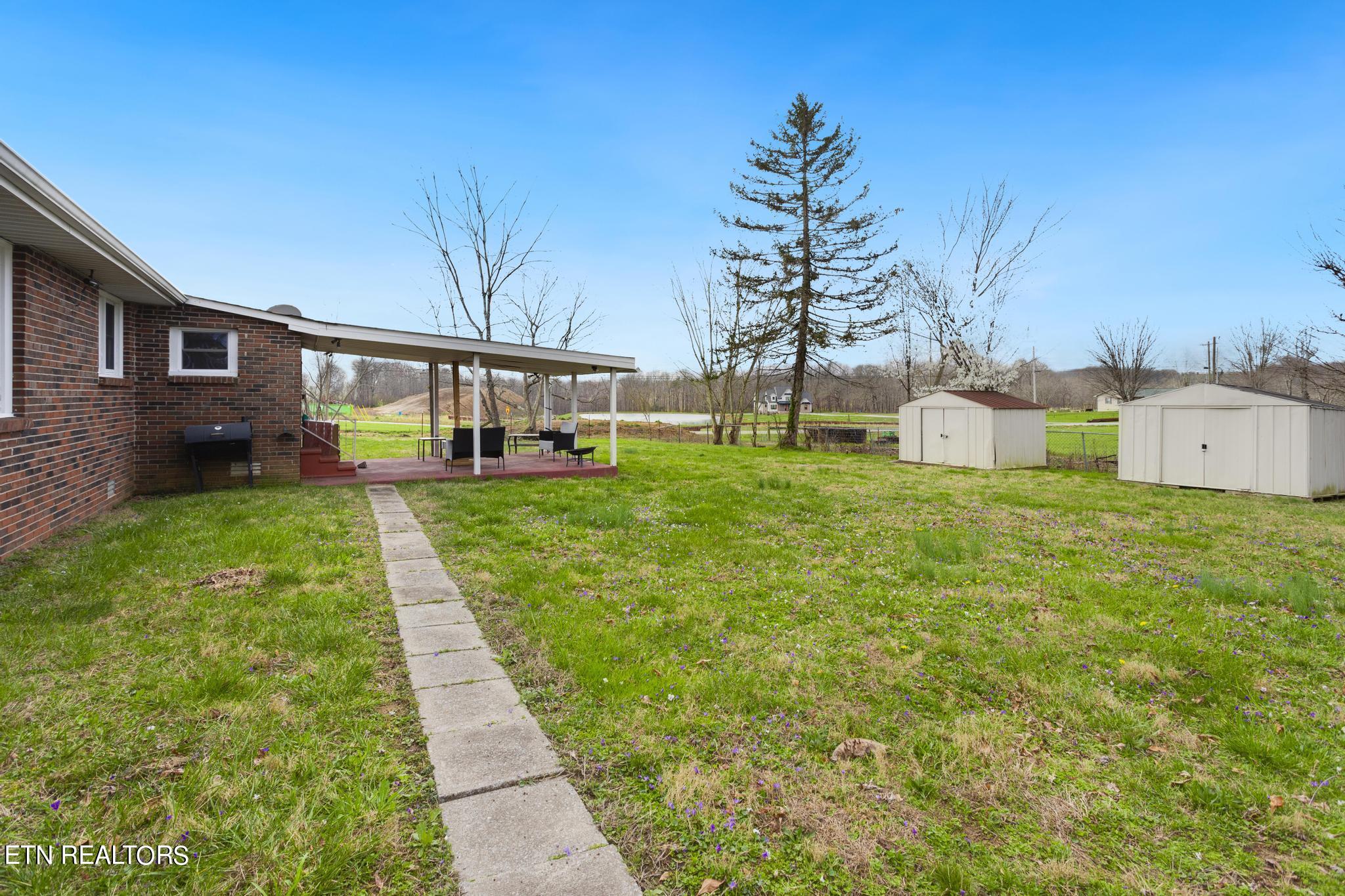 7049 Highway 127N