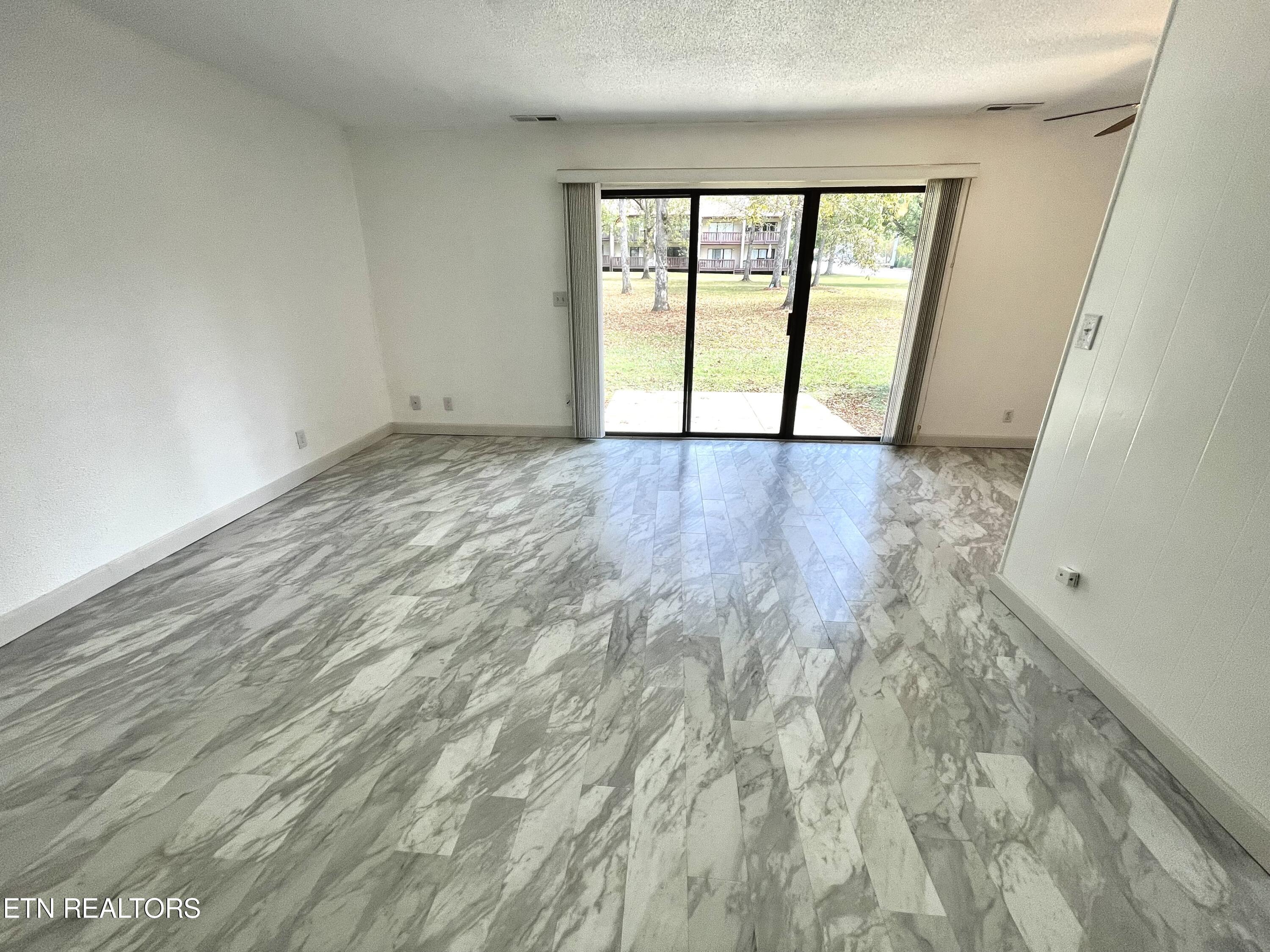 112 Wilshire Heights Drive