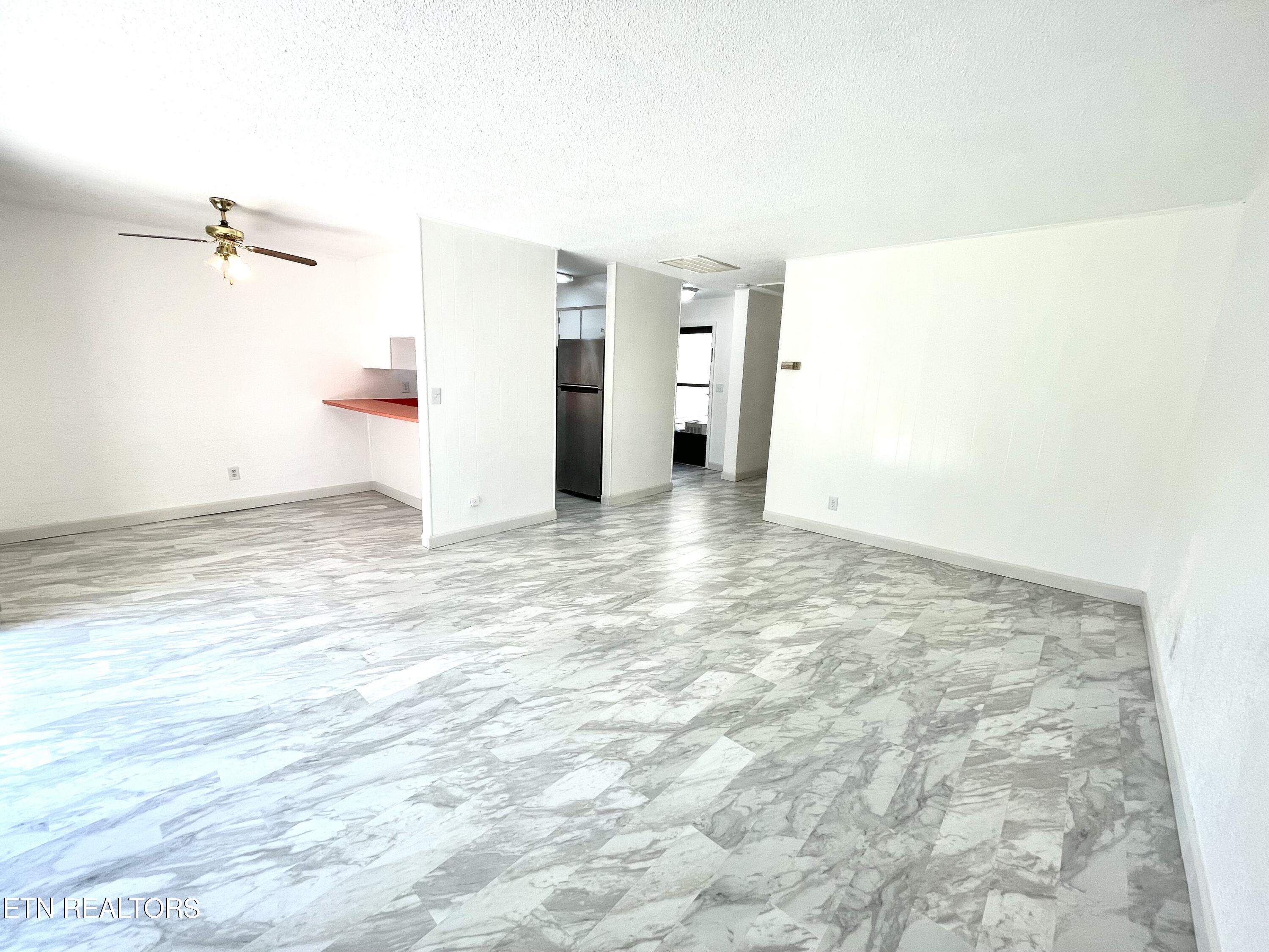 112 Wilshire Heights Drive