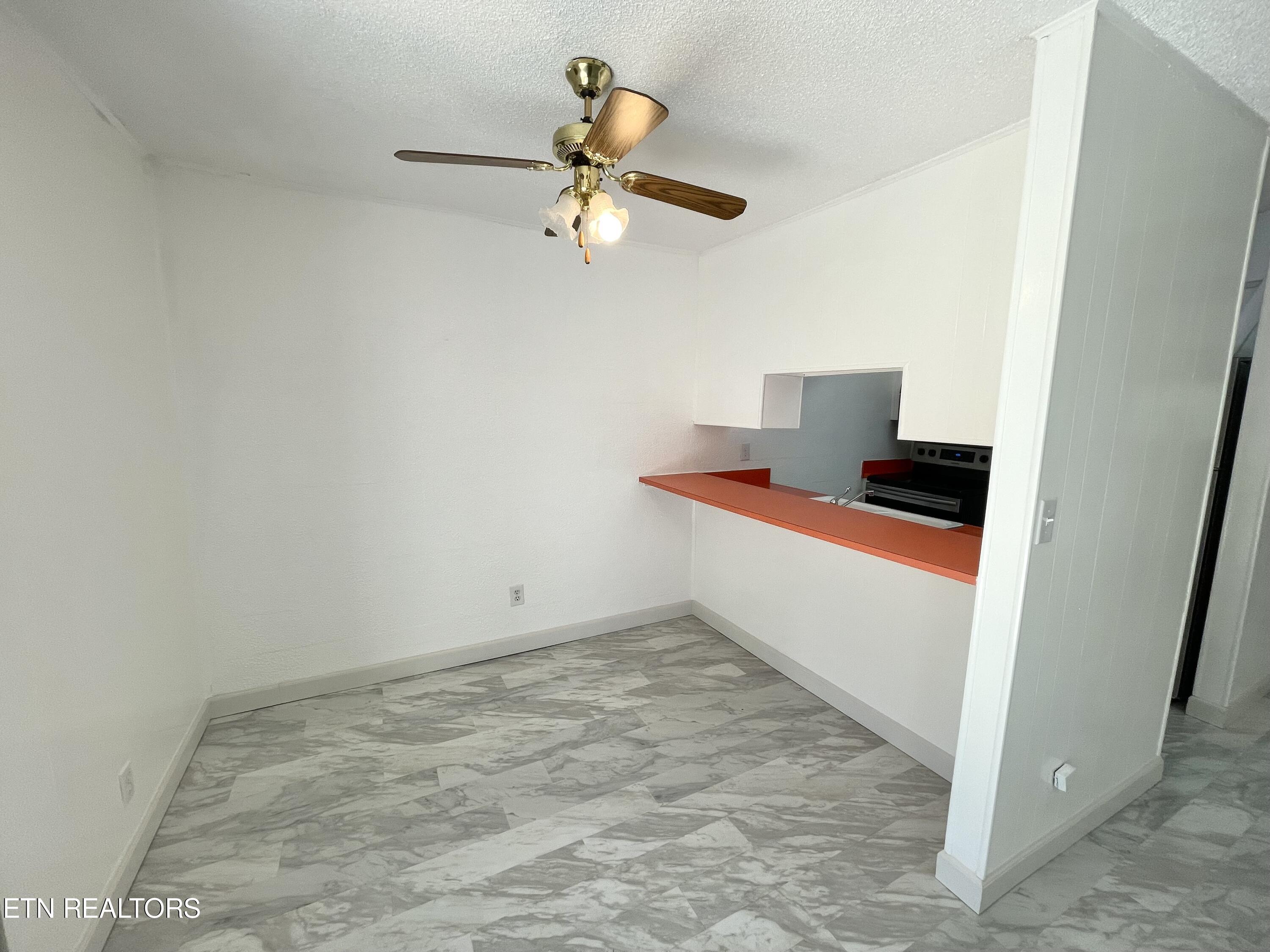 112 Wilshire Heights Drive