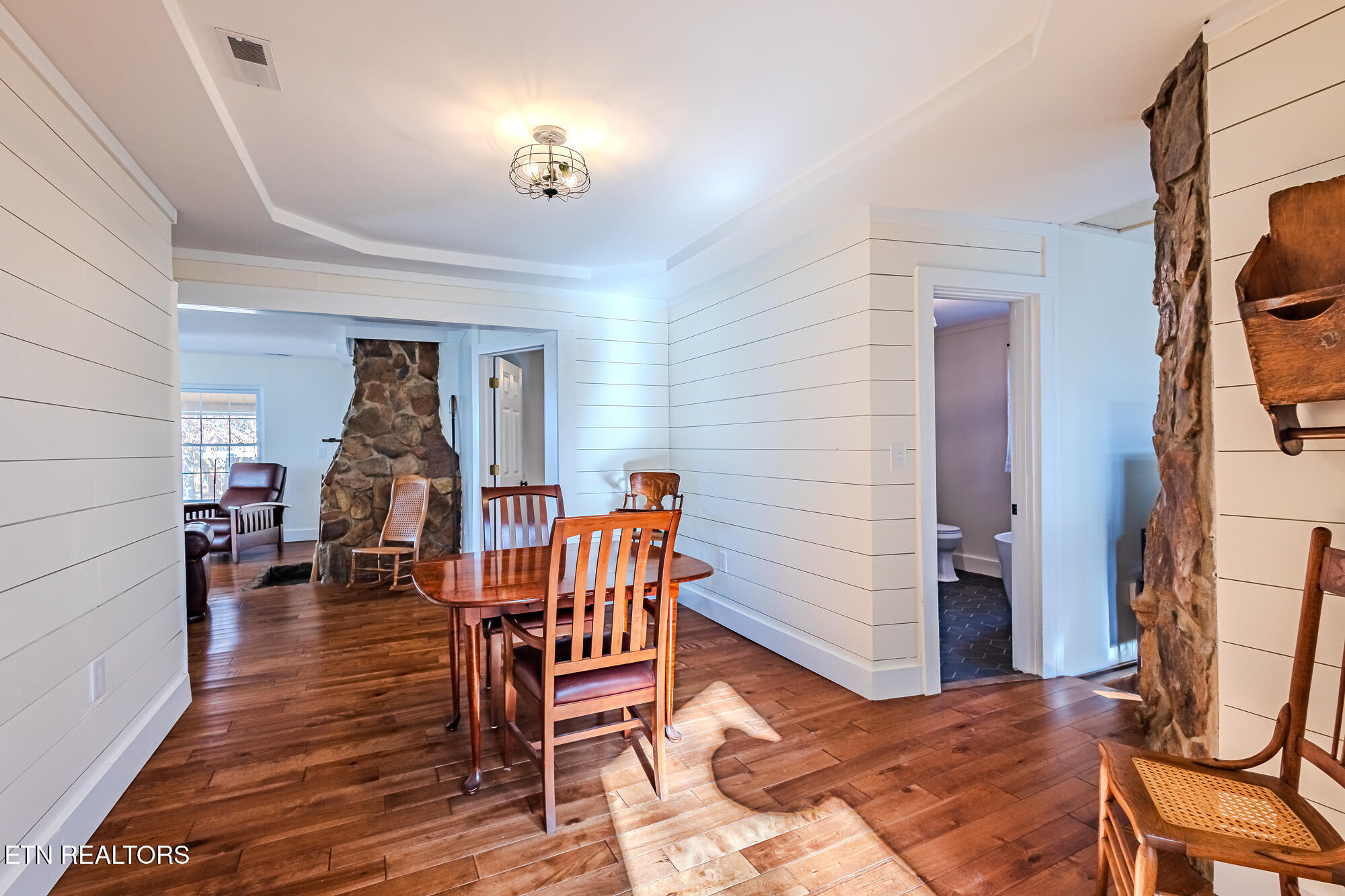 909 Brentwood Drive