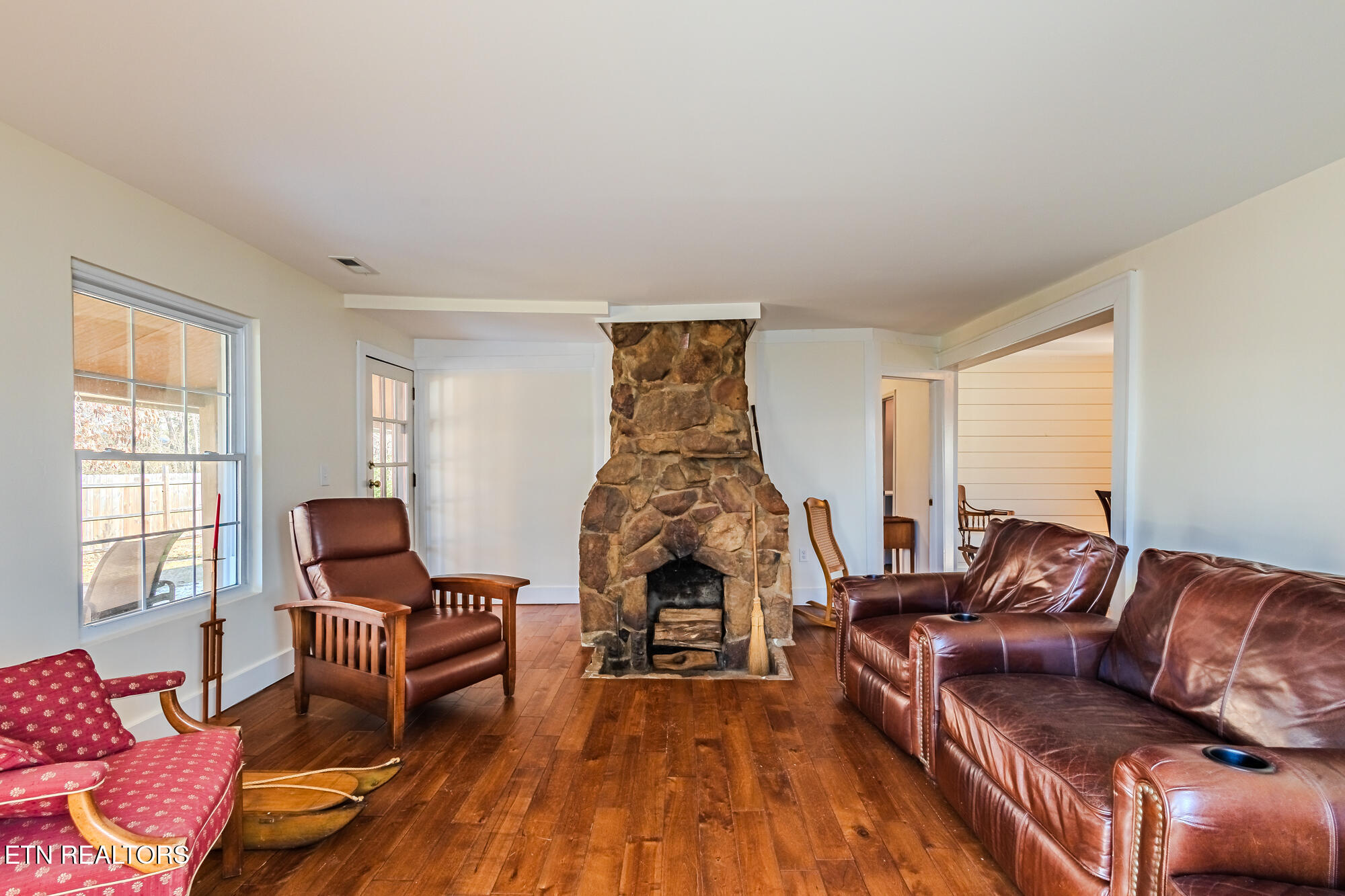 909 Brentwood Drive