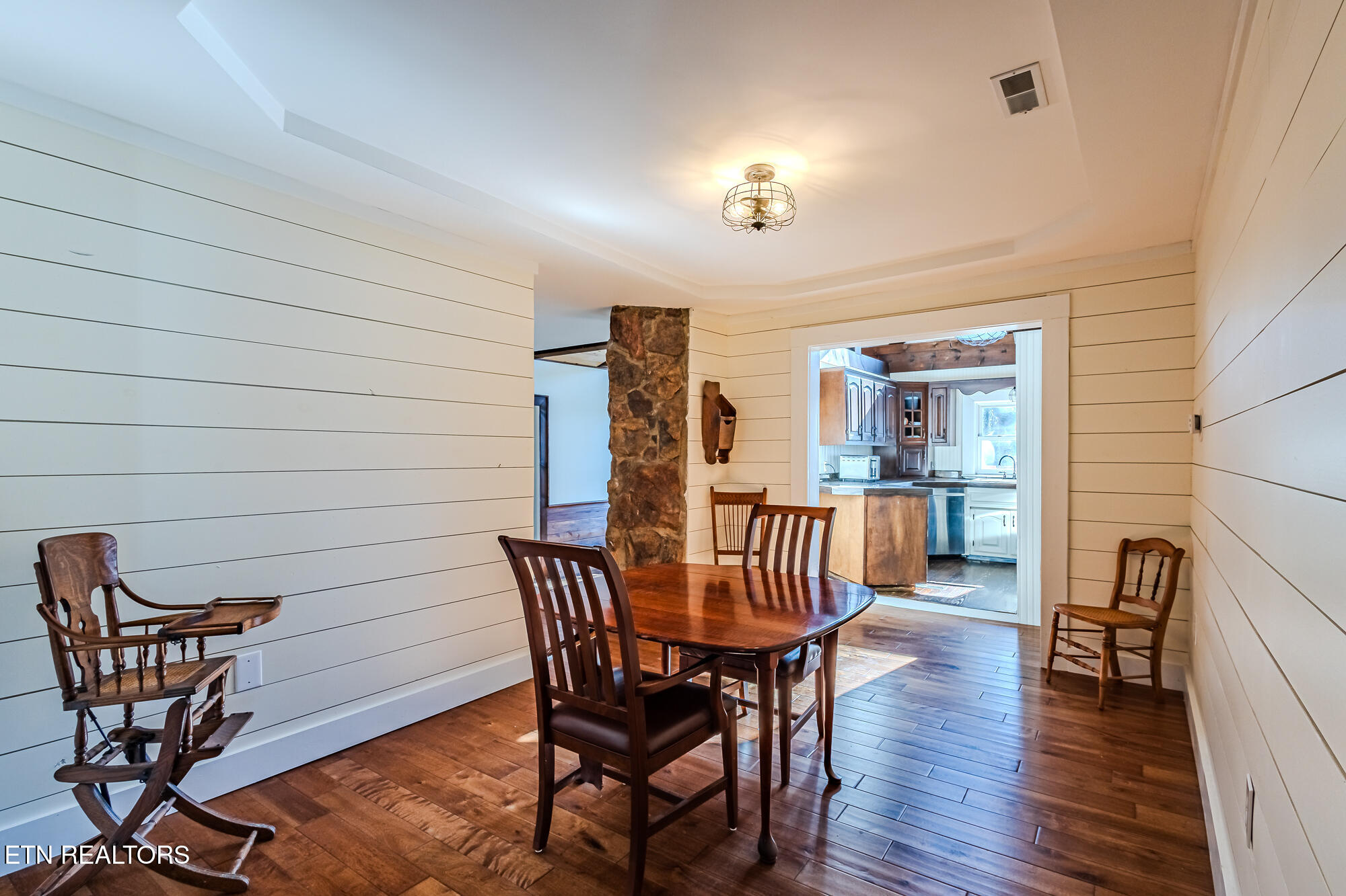 909 Brentwood Drive