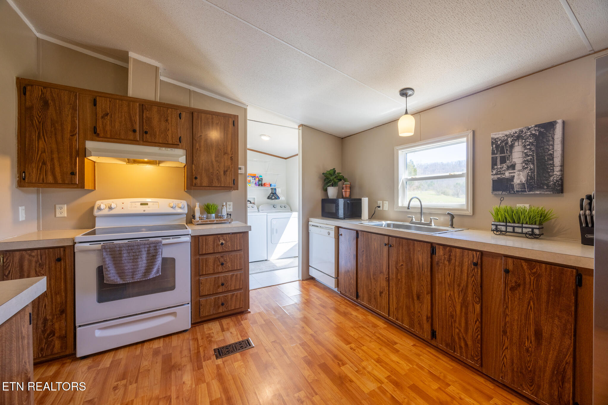 8298 S Nopone Valley Rd