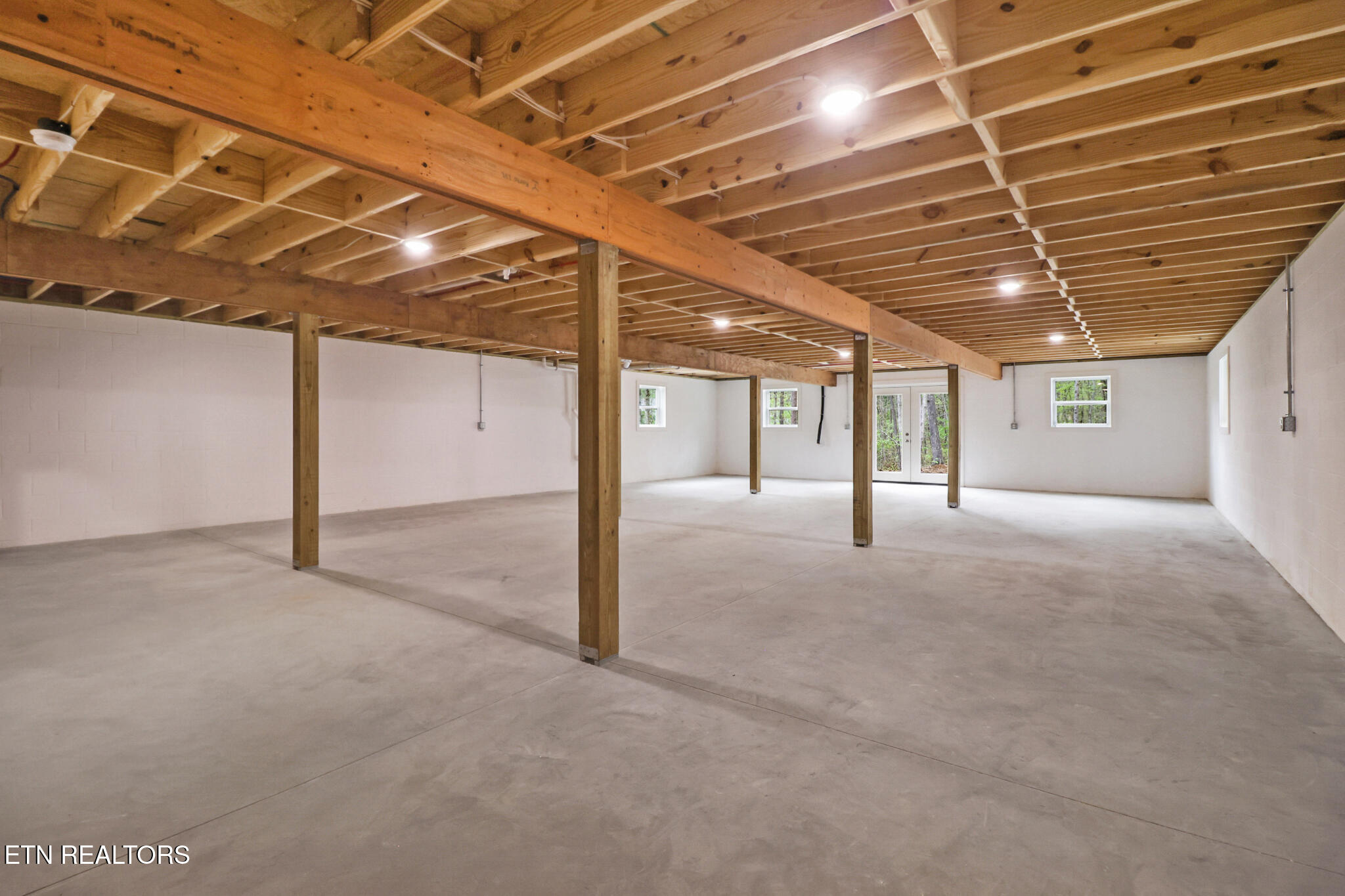 851 Riverchase Tr