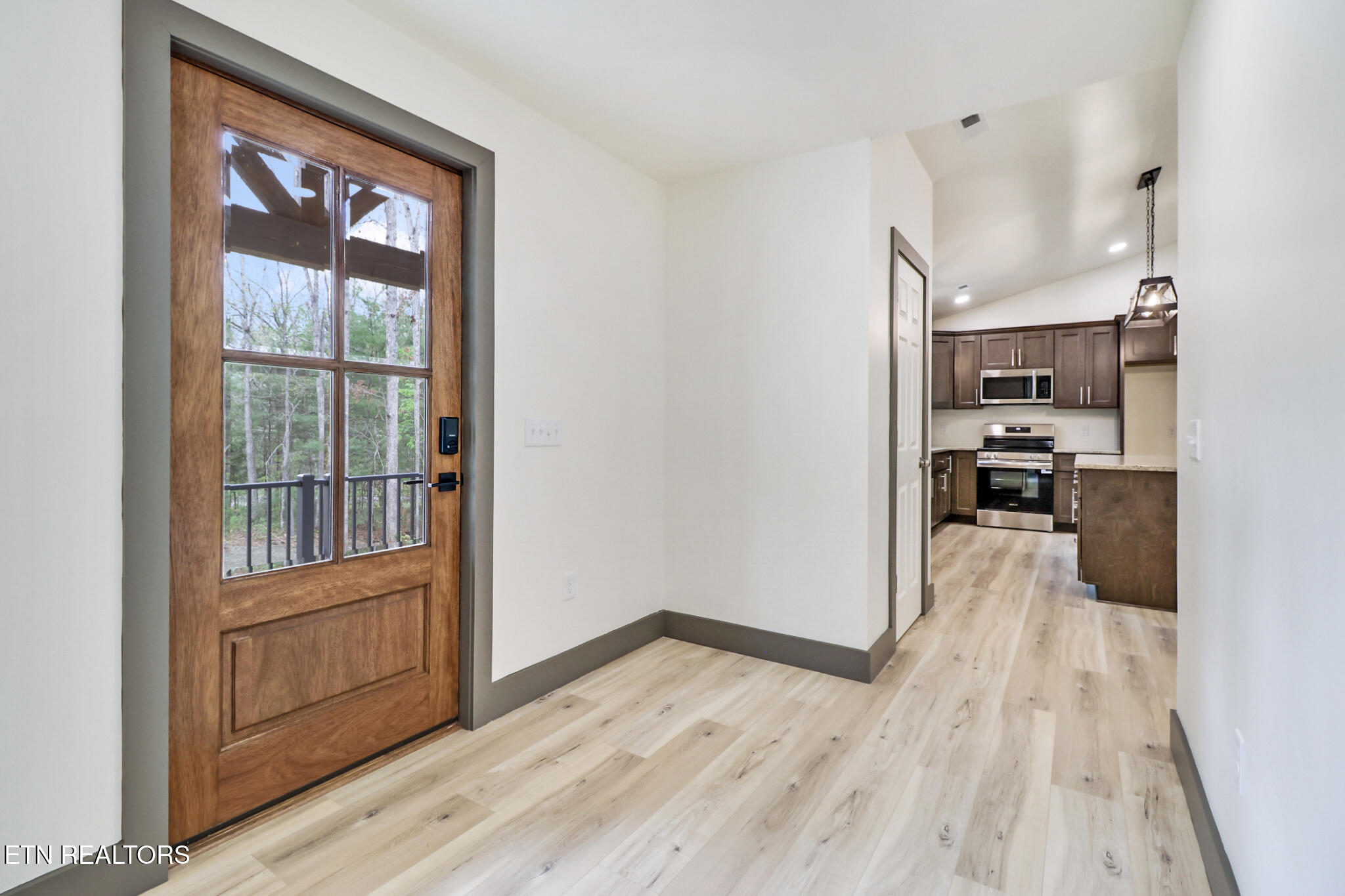 851 Riverchase Tr