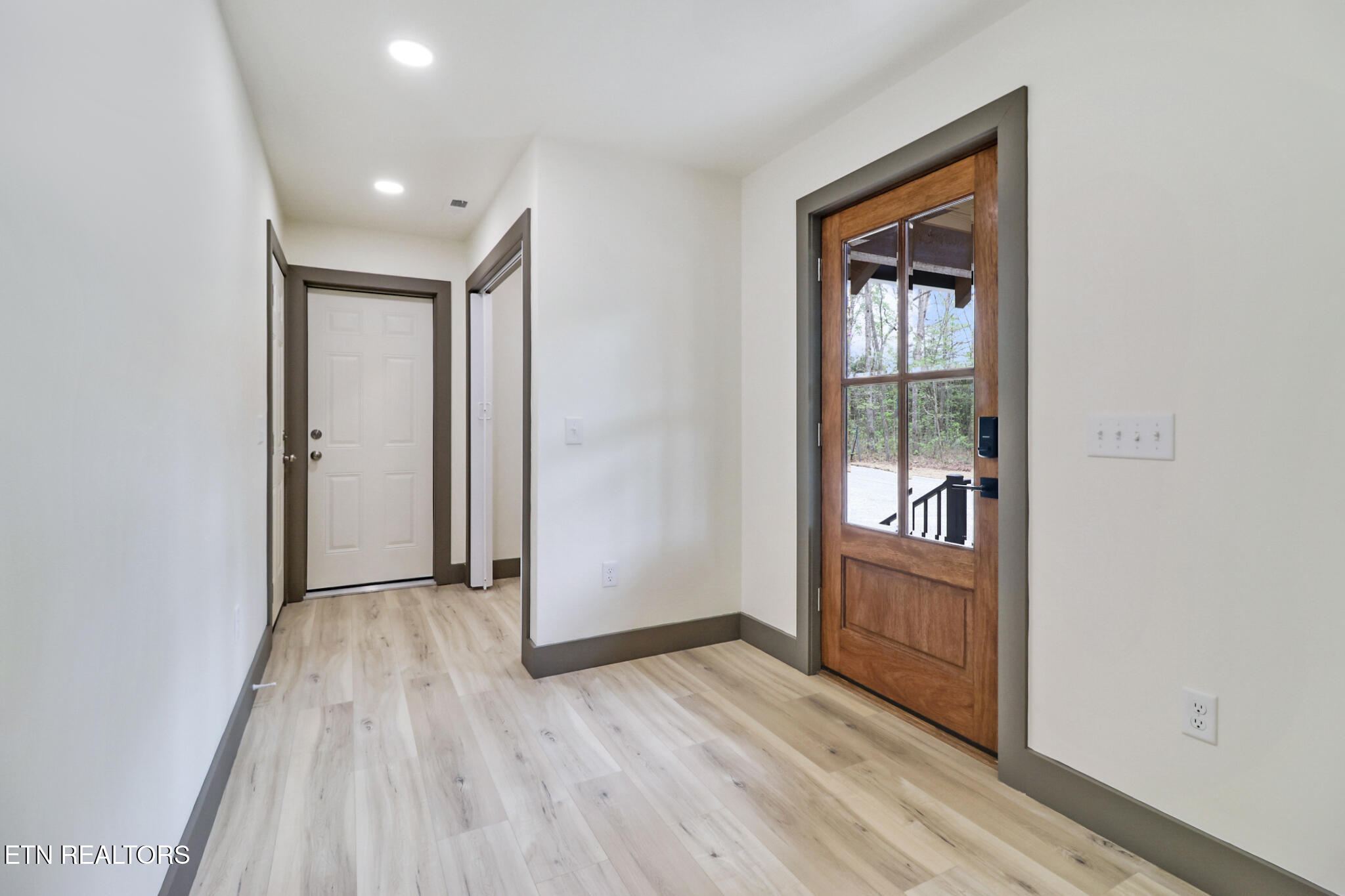 851 Riverchase Tr