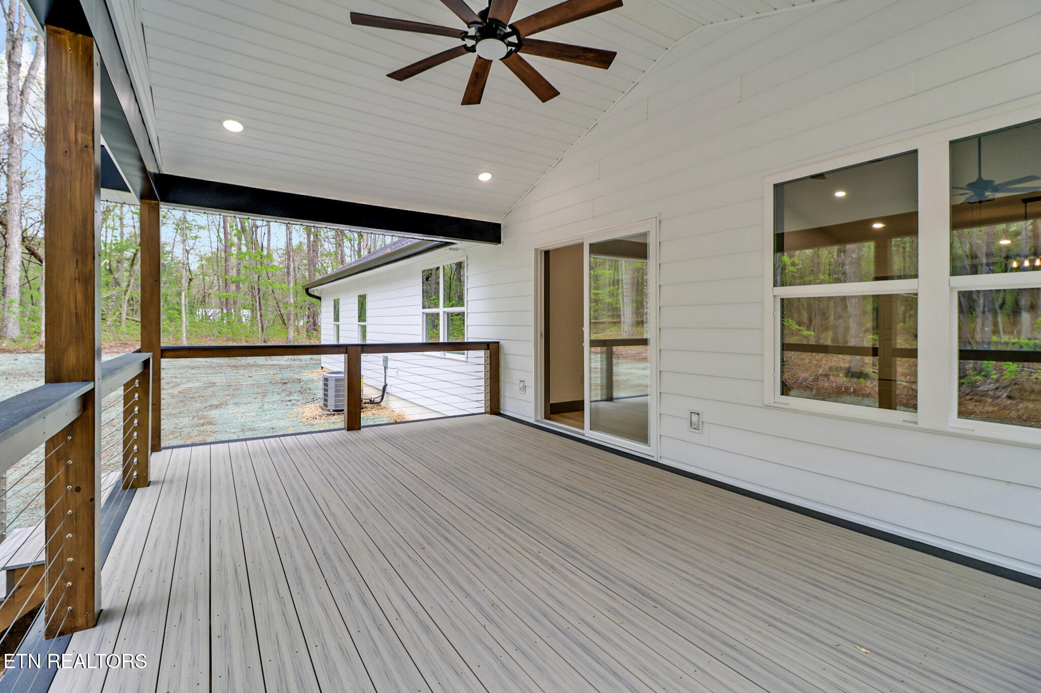 851 Riverchase Tr