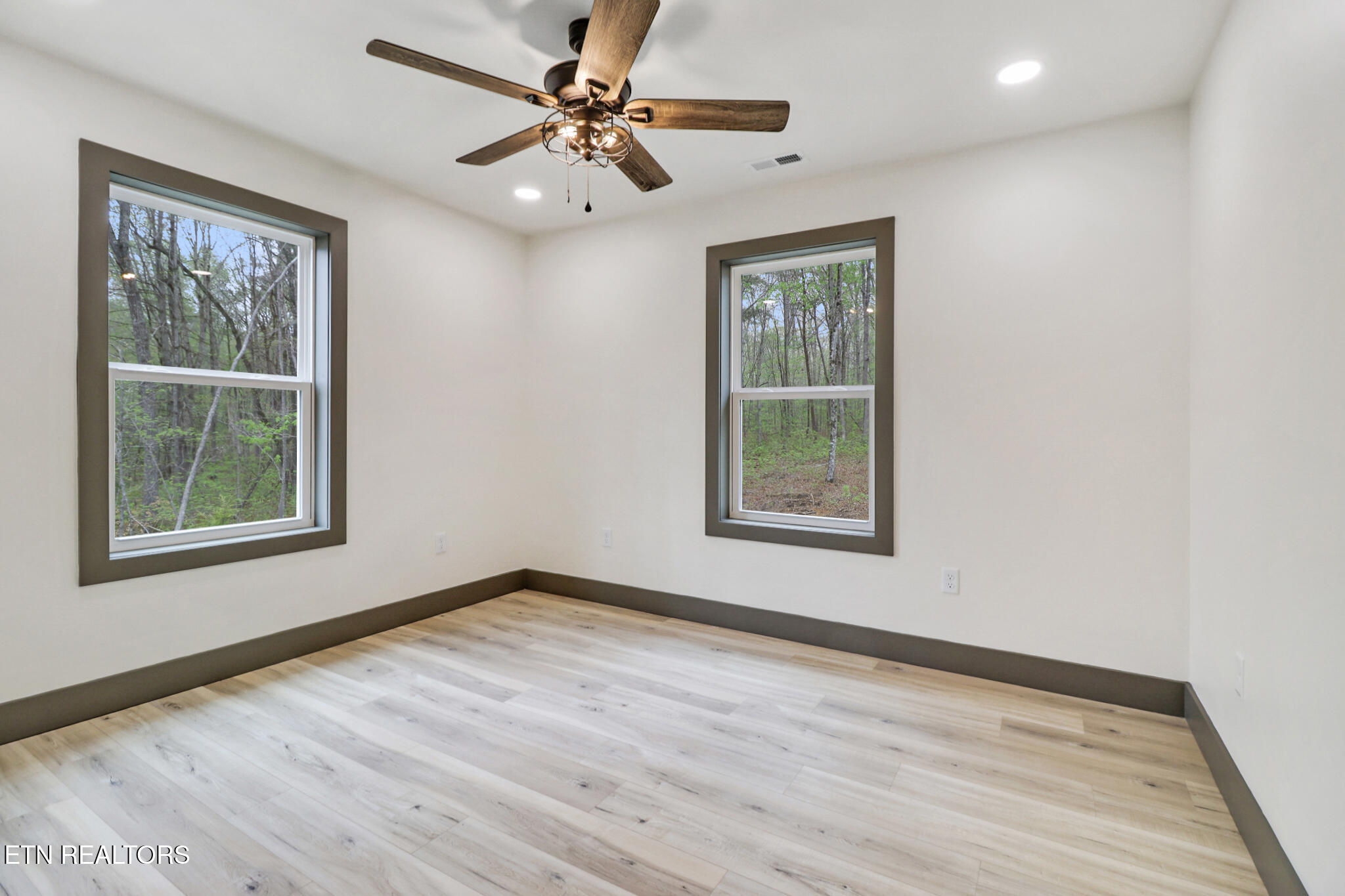851 Riverchase Tr