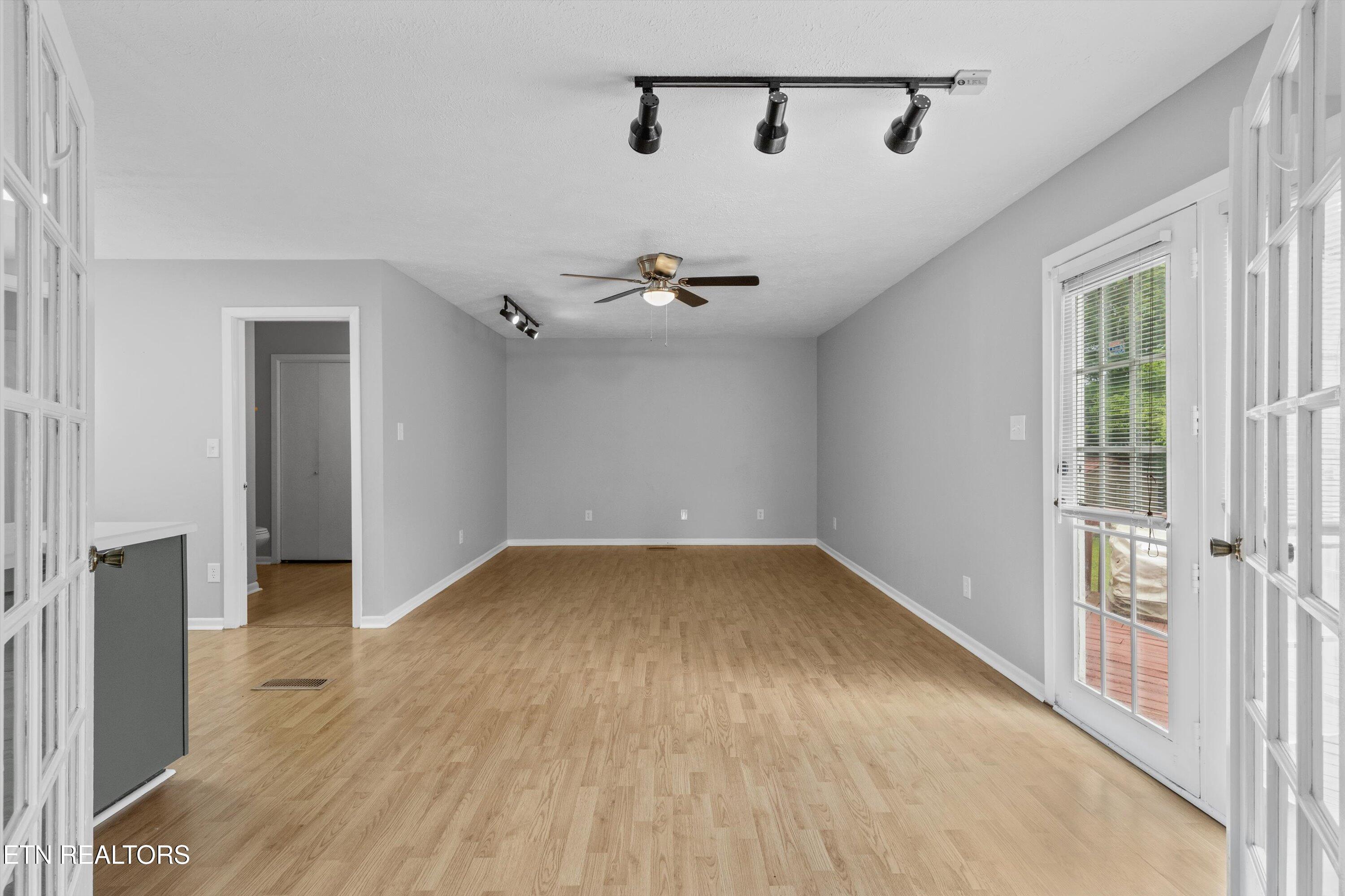6202 Thomas Rd