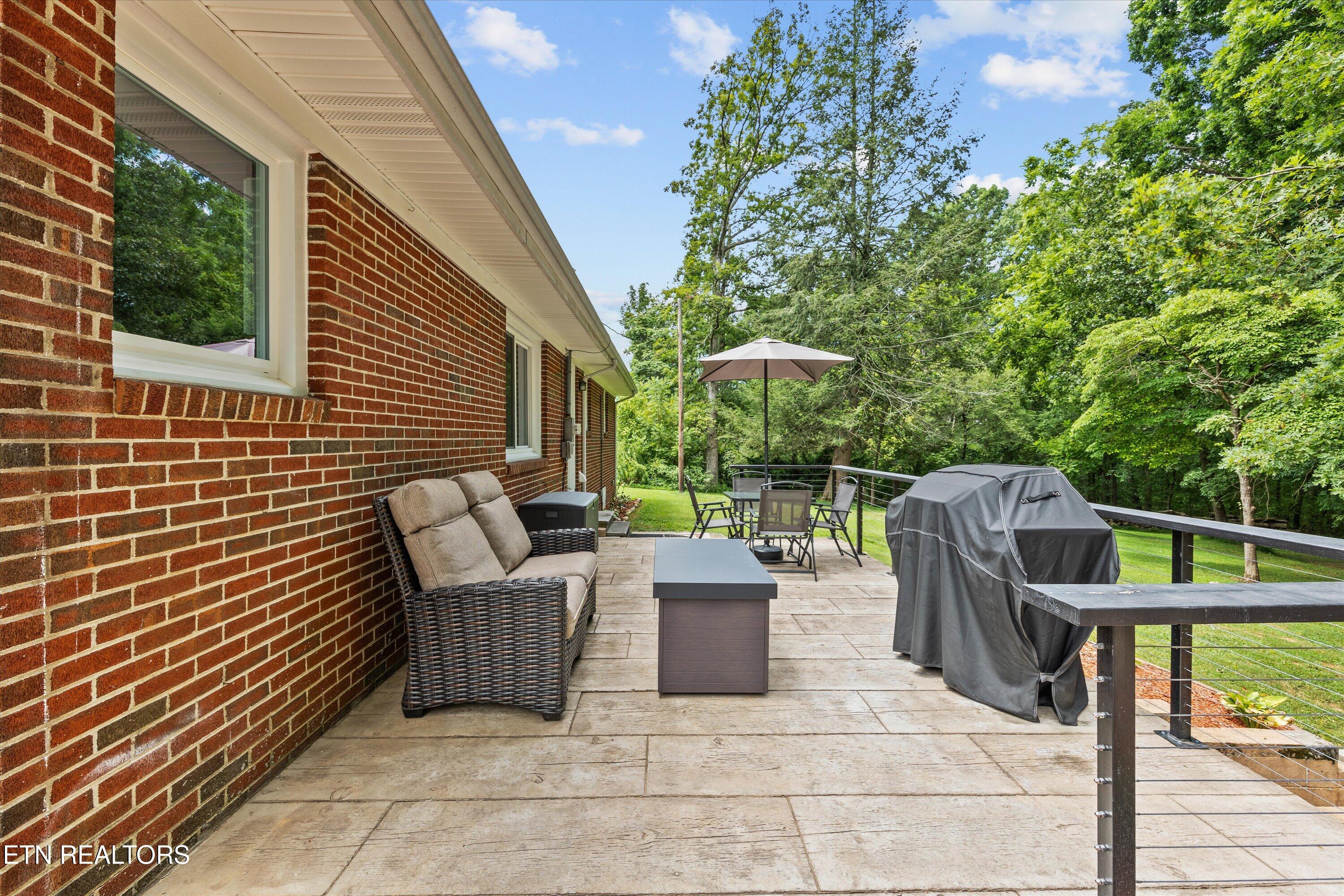 304 County Farm Rd