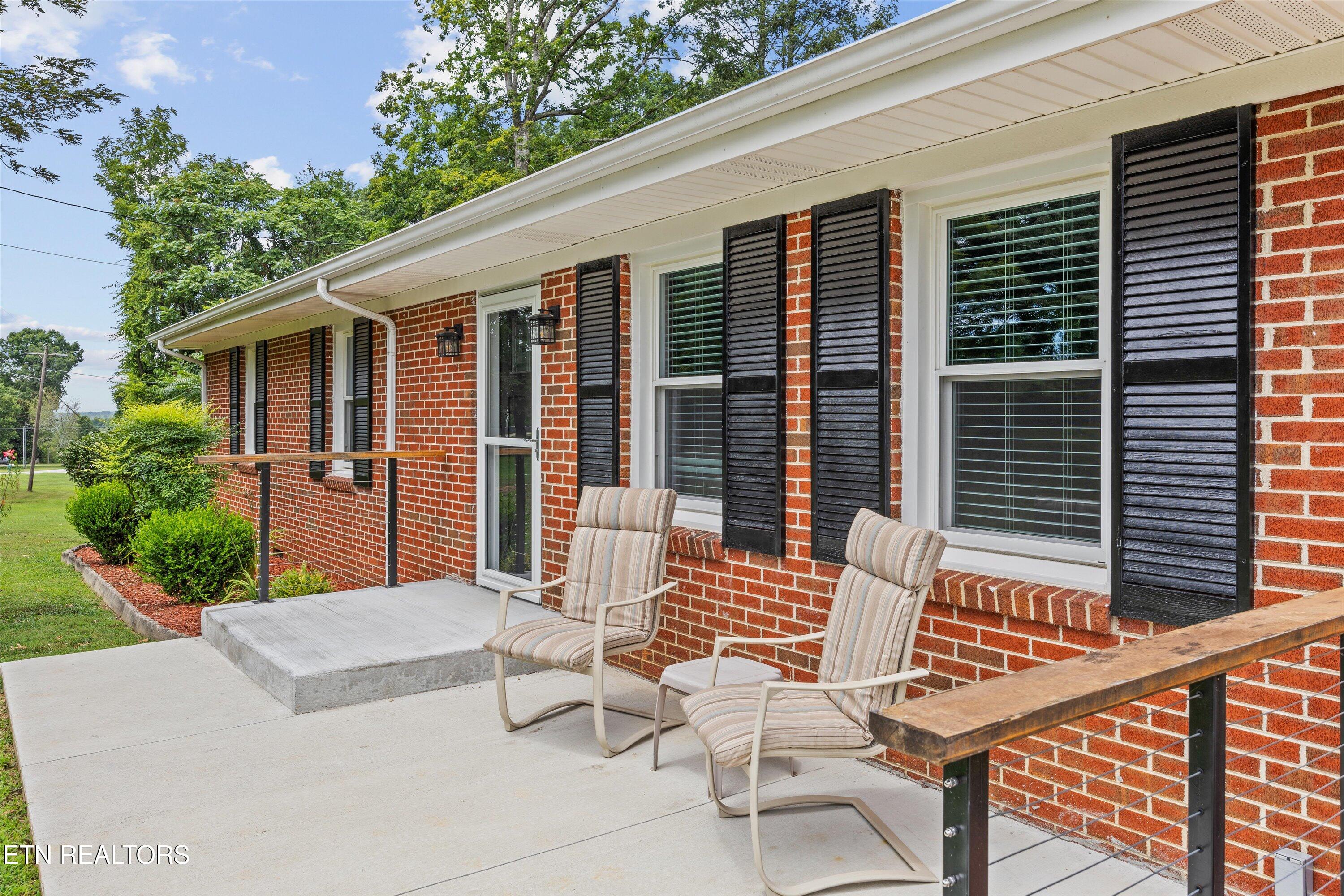 304 County Farm Rd