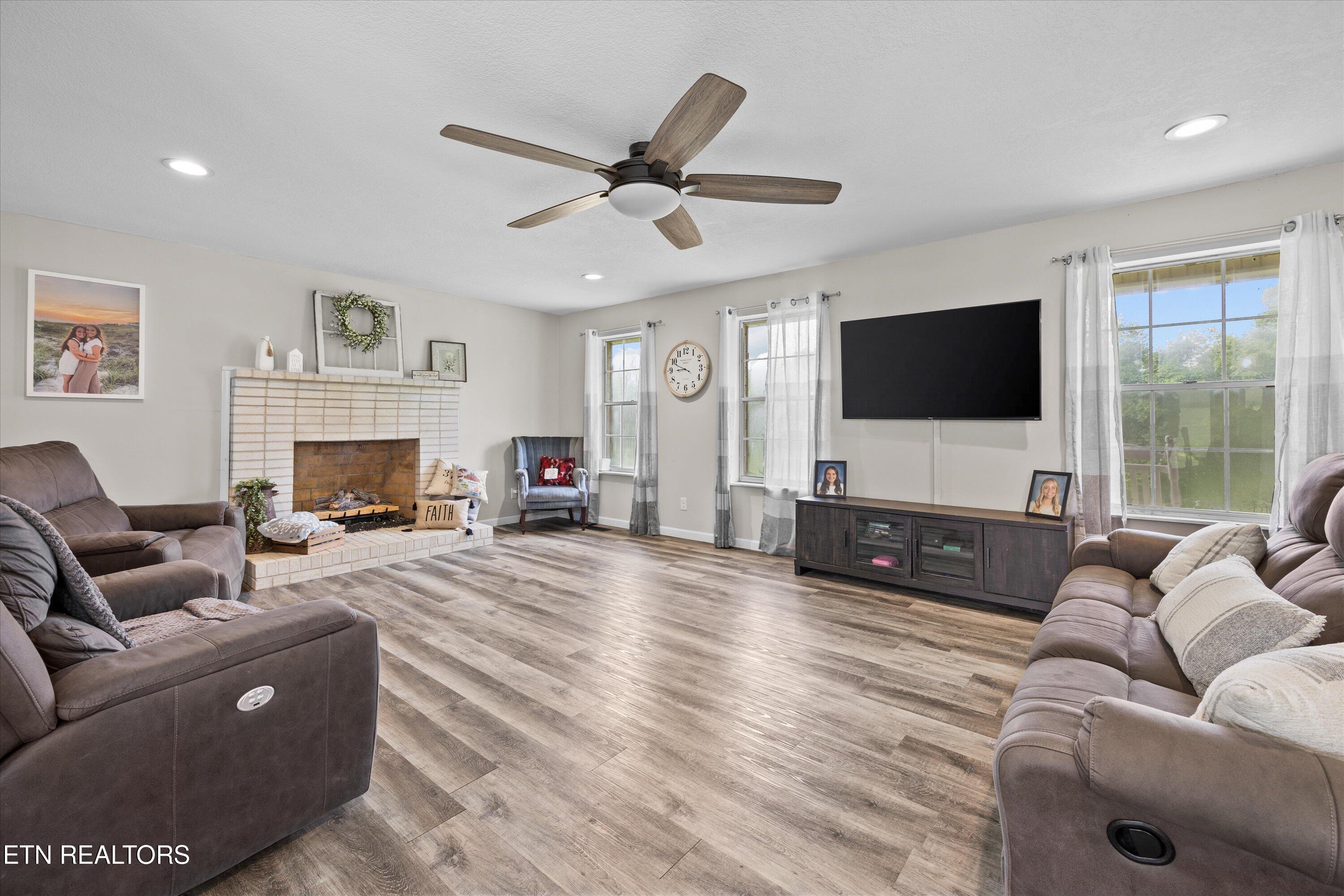 4655 W State Highway 30