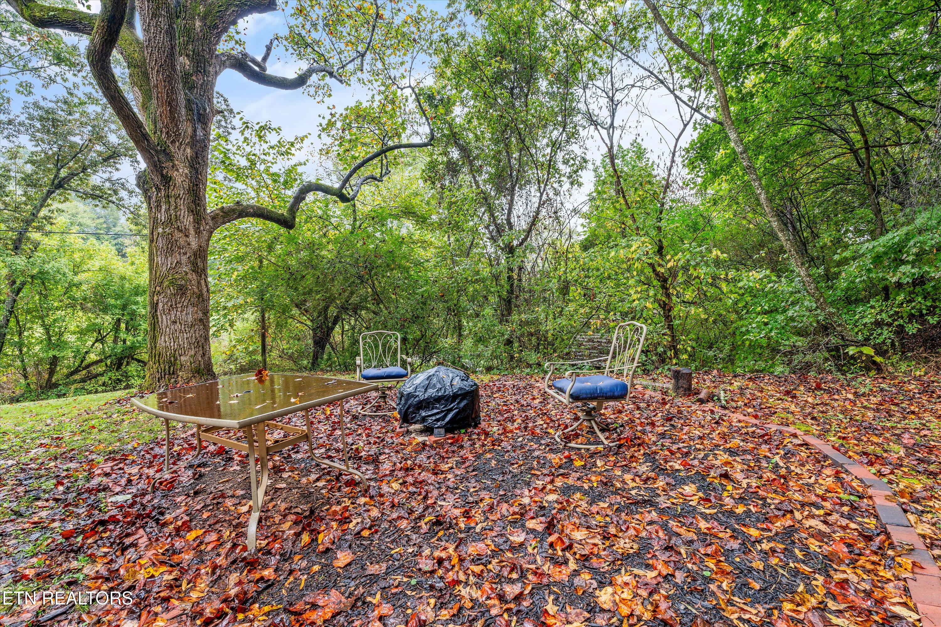 235 Five Points Rd