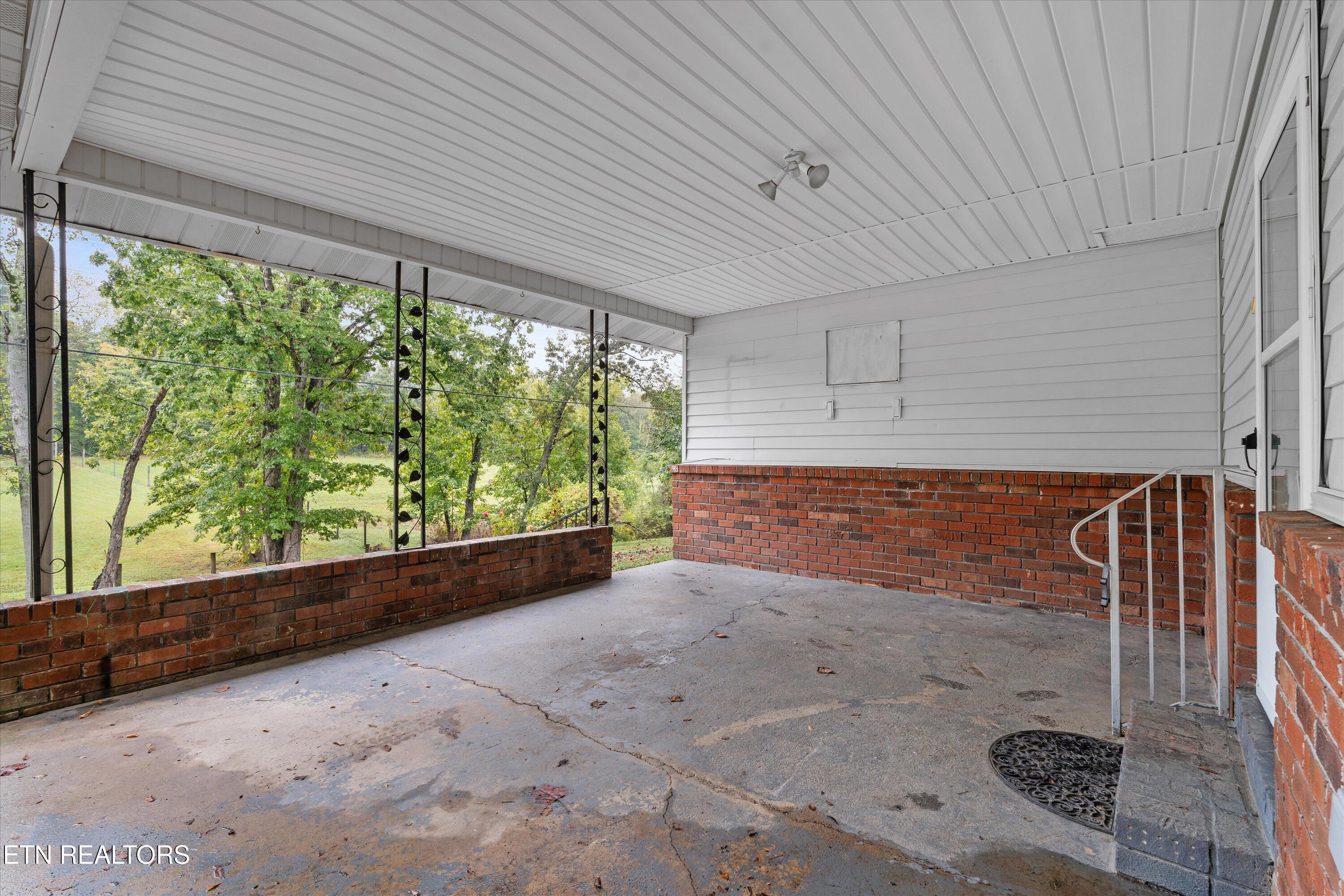 235 Five Points Rd