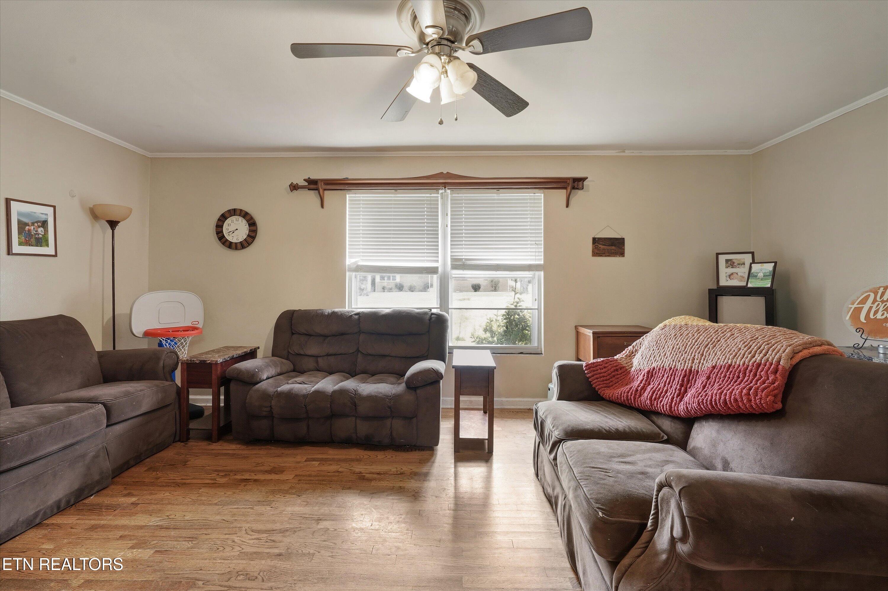 194 Meadowview Lane
