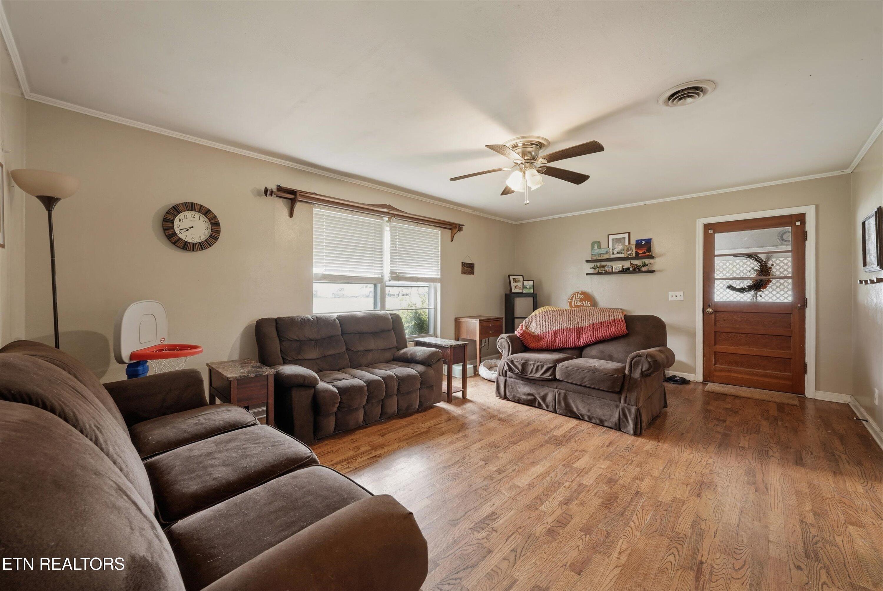 194 Meadowview Lane