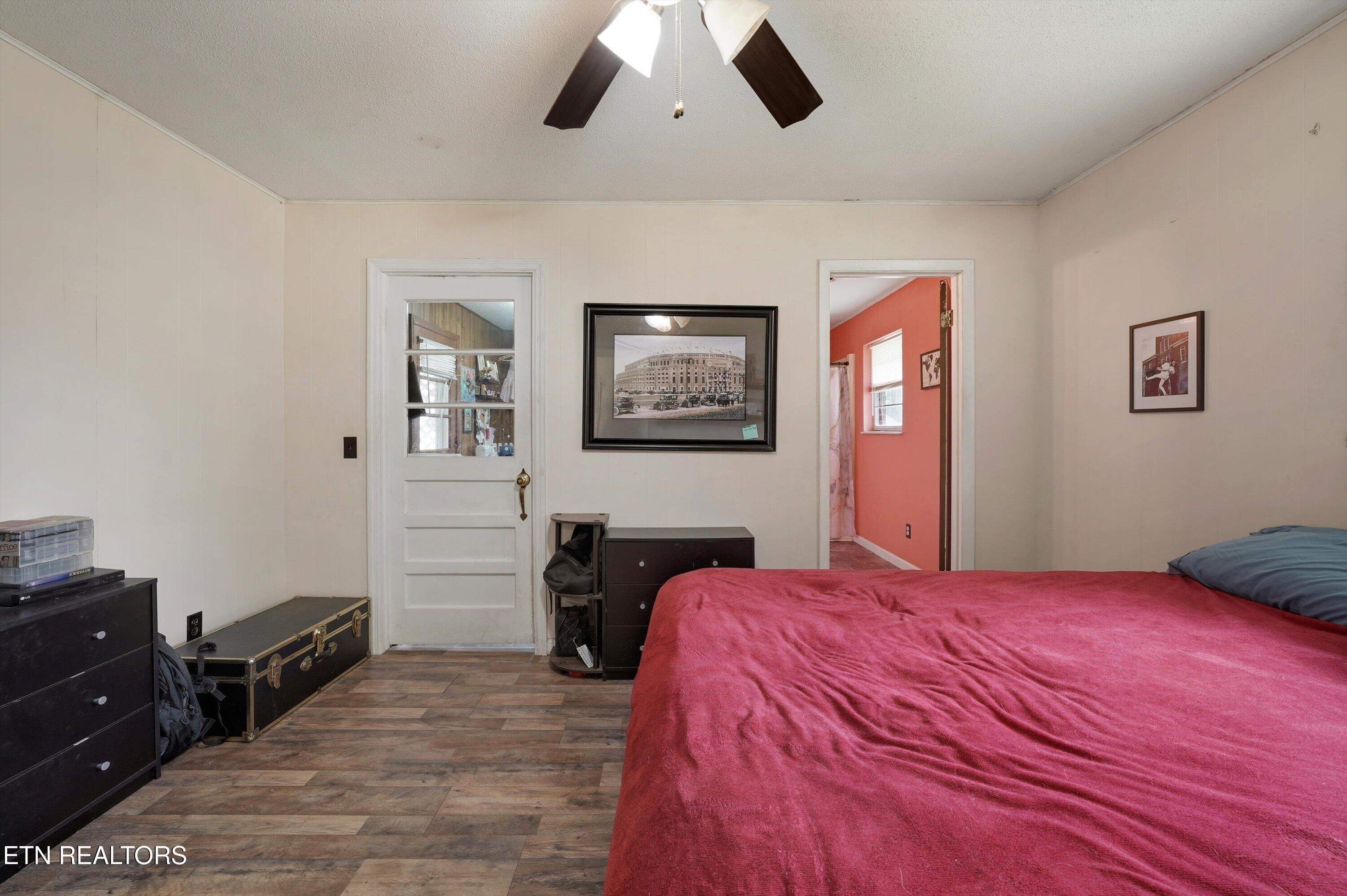194 Meadowview Lane