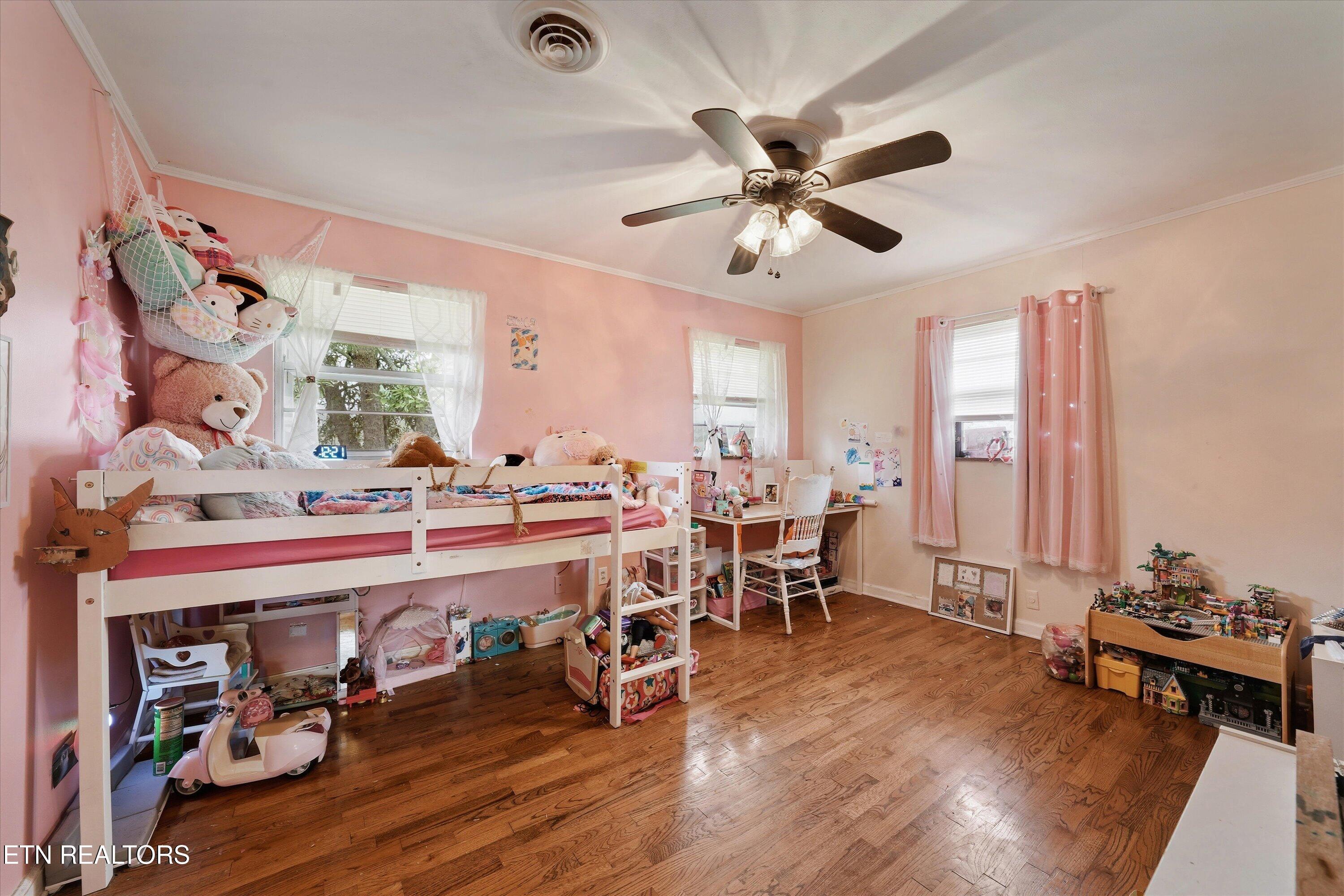 194 Meadowview Lane