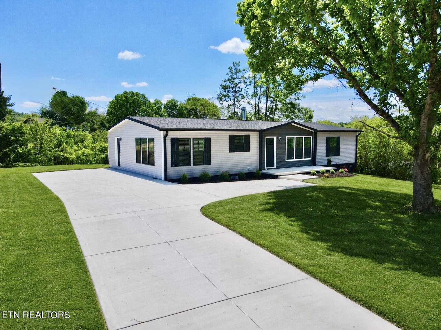859 Straight Creek Rd