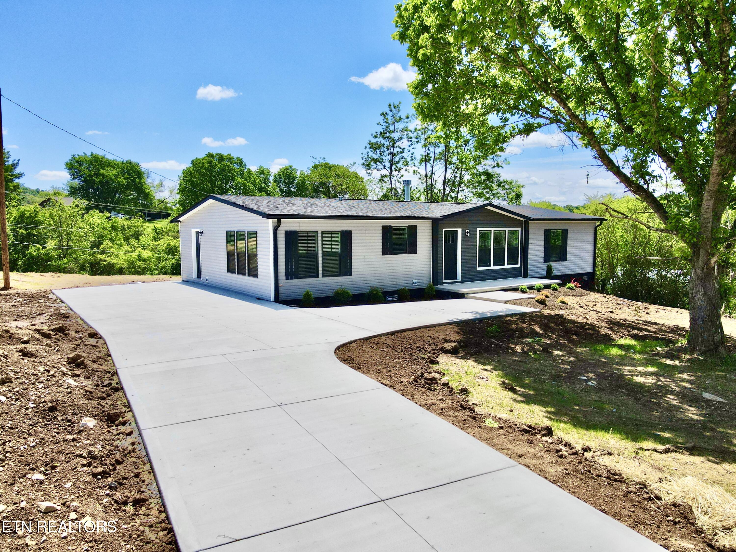 859 Straight Creek Rd