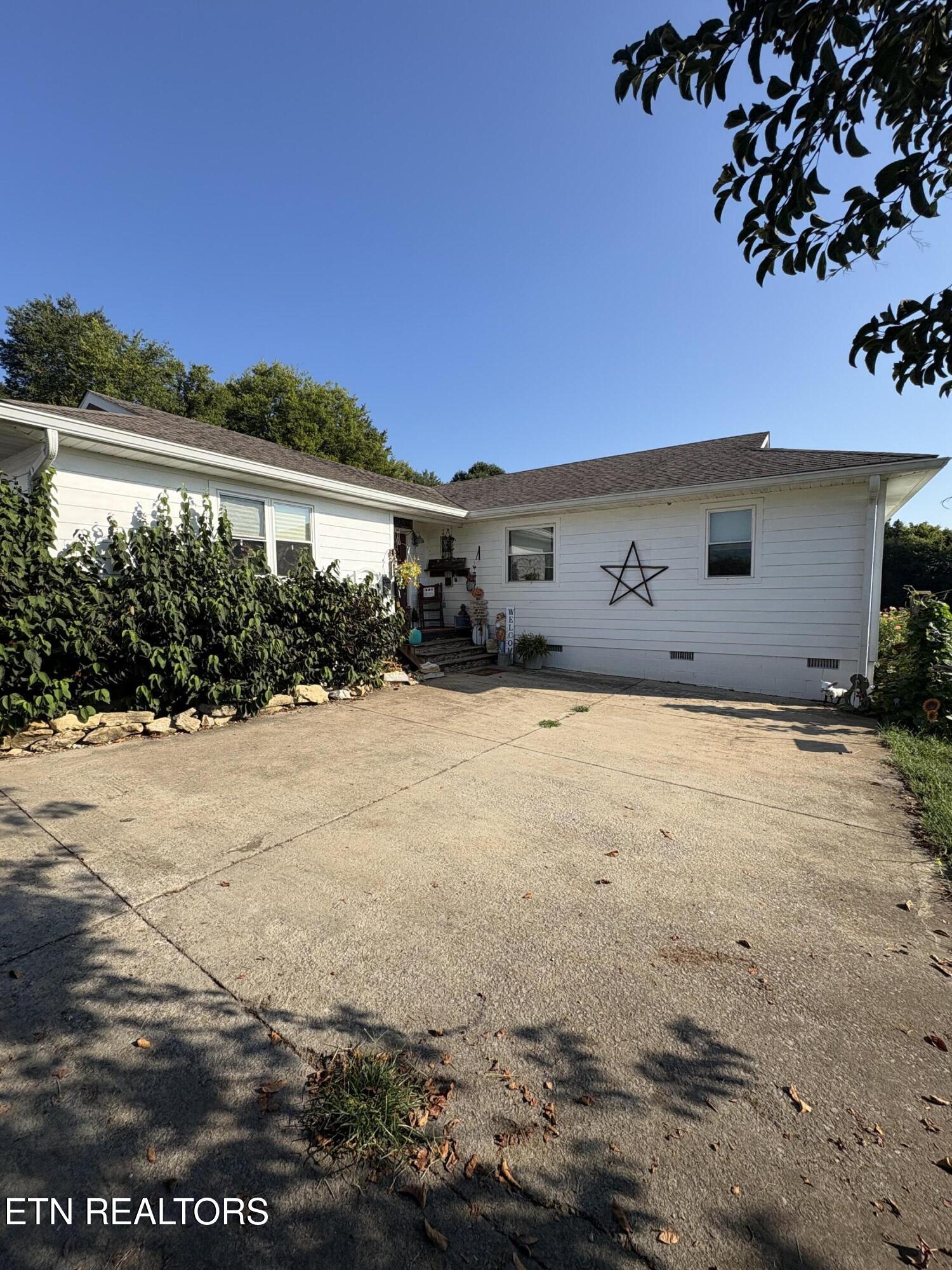 1674 Goodfield Rd