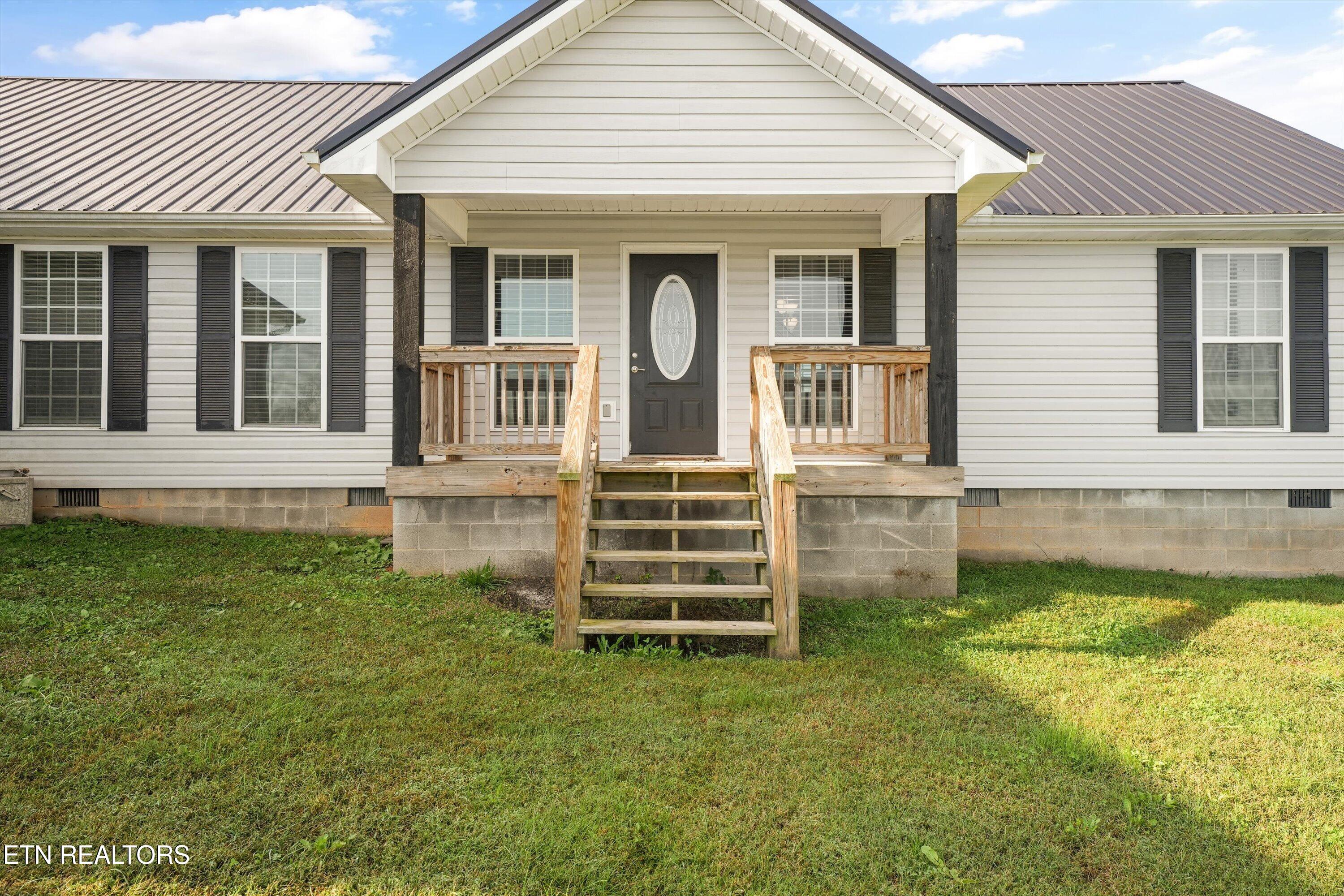 935 Oakland Rd