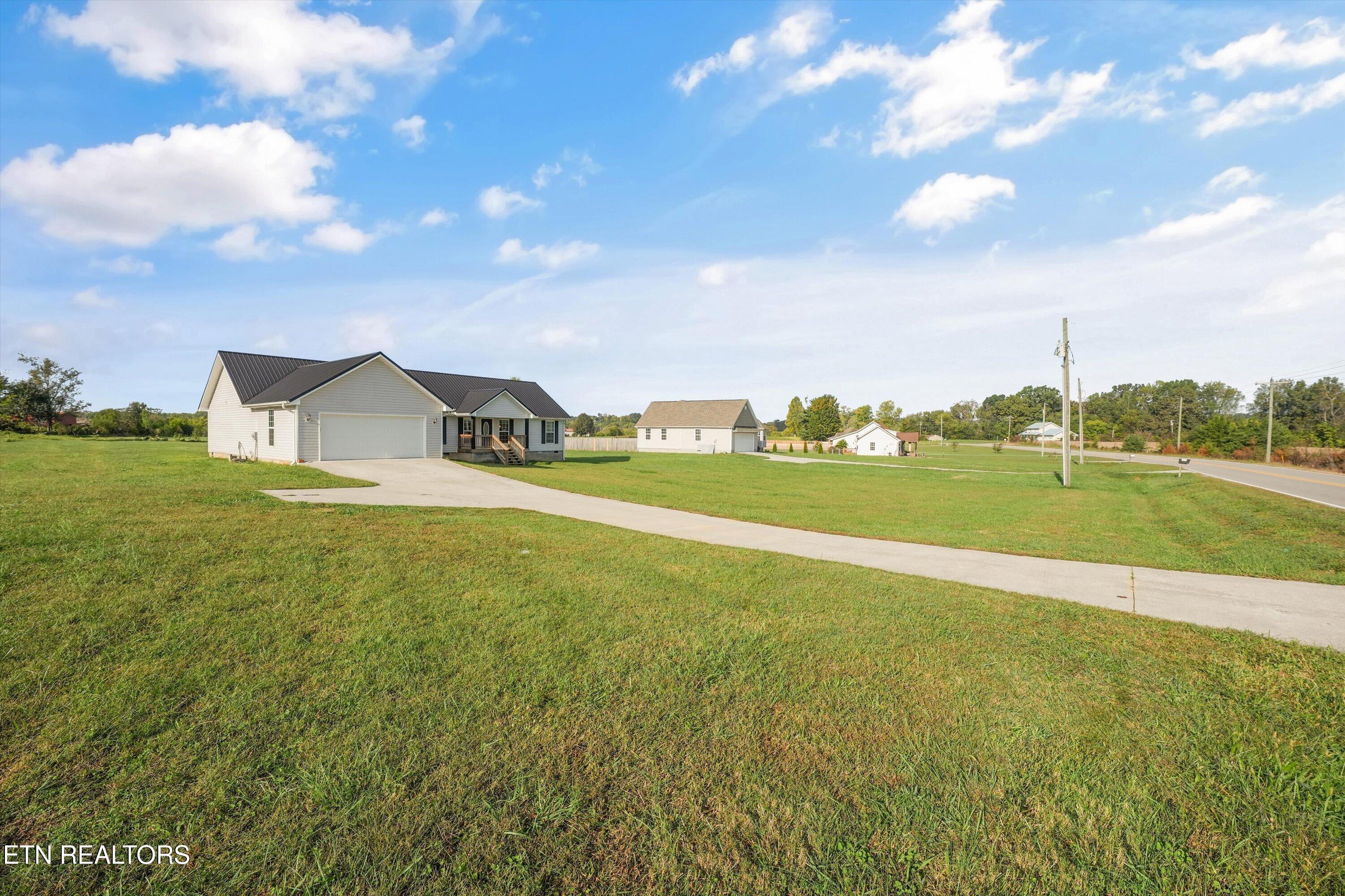 935 Oakland Rd