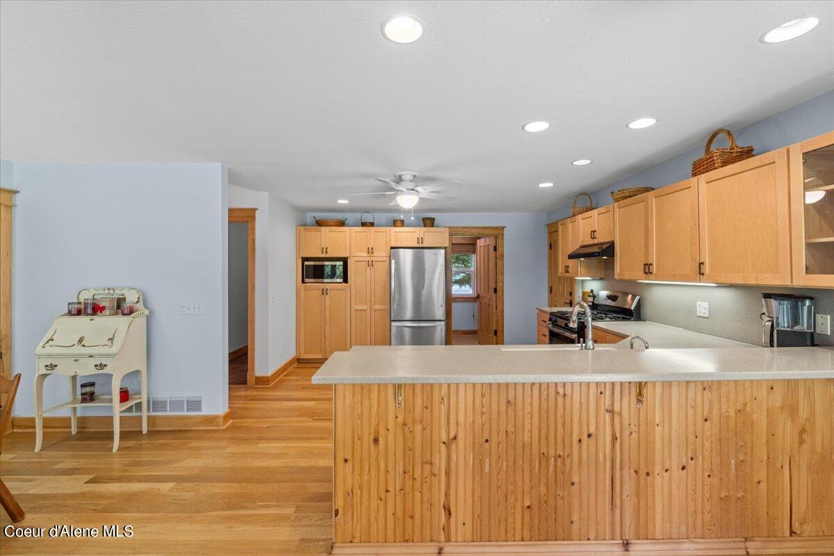 3210 E St. James