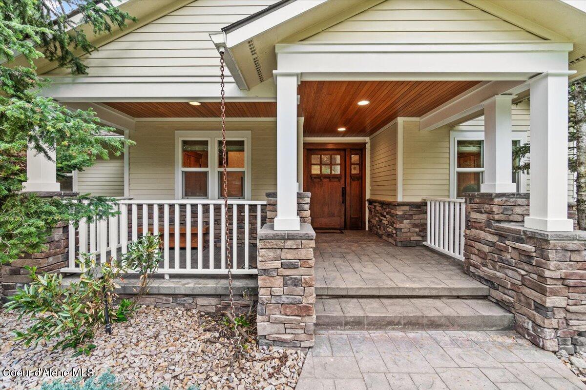 3210 E St. James