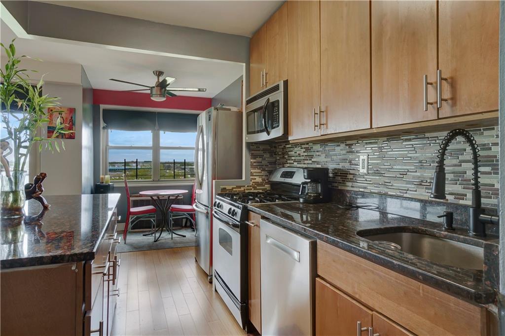 12421 Flatlands 7B