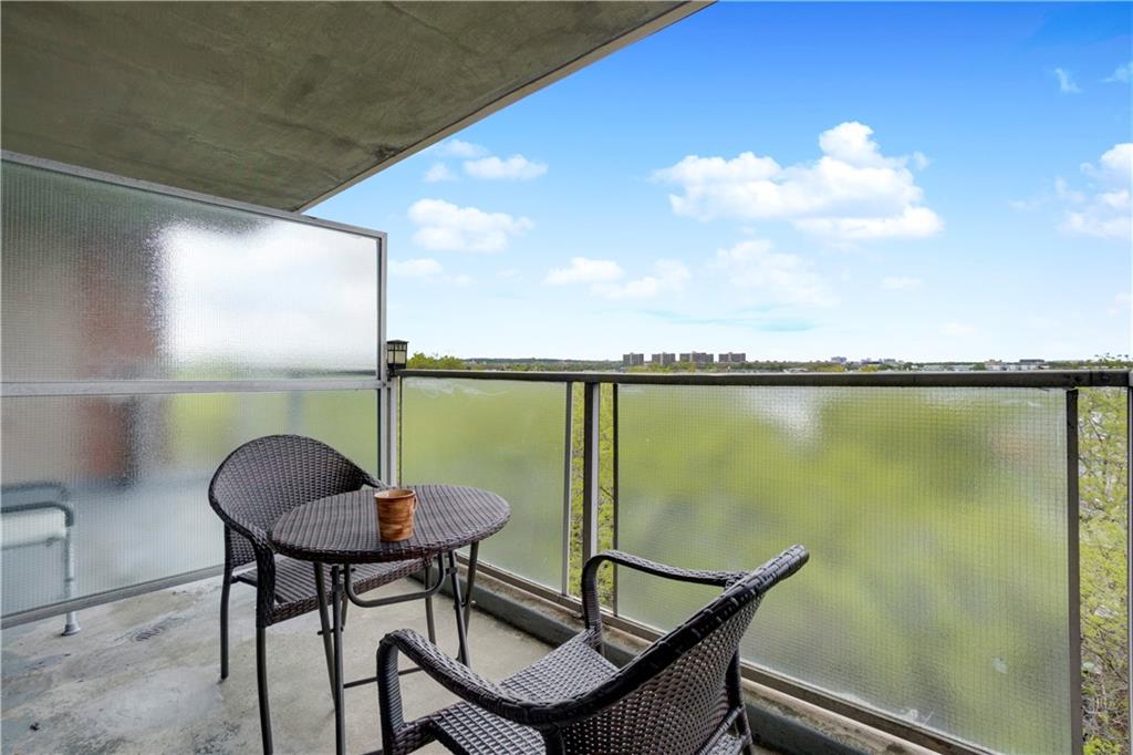 12421 Flatlands 7B