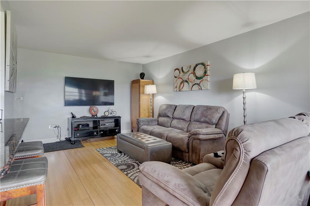 12421 Flatlands 7B